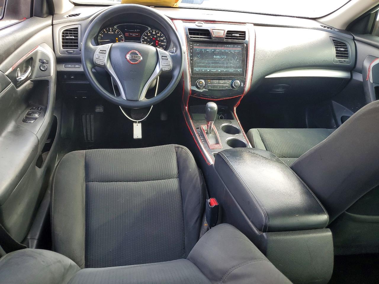 2015 Nissan Altima 2.5 S White vin: 1N4AL3AP2FC250698