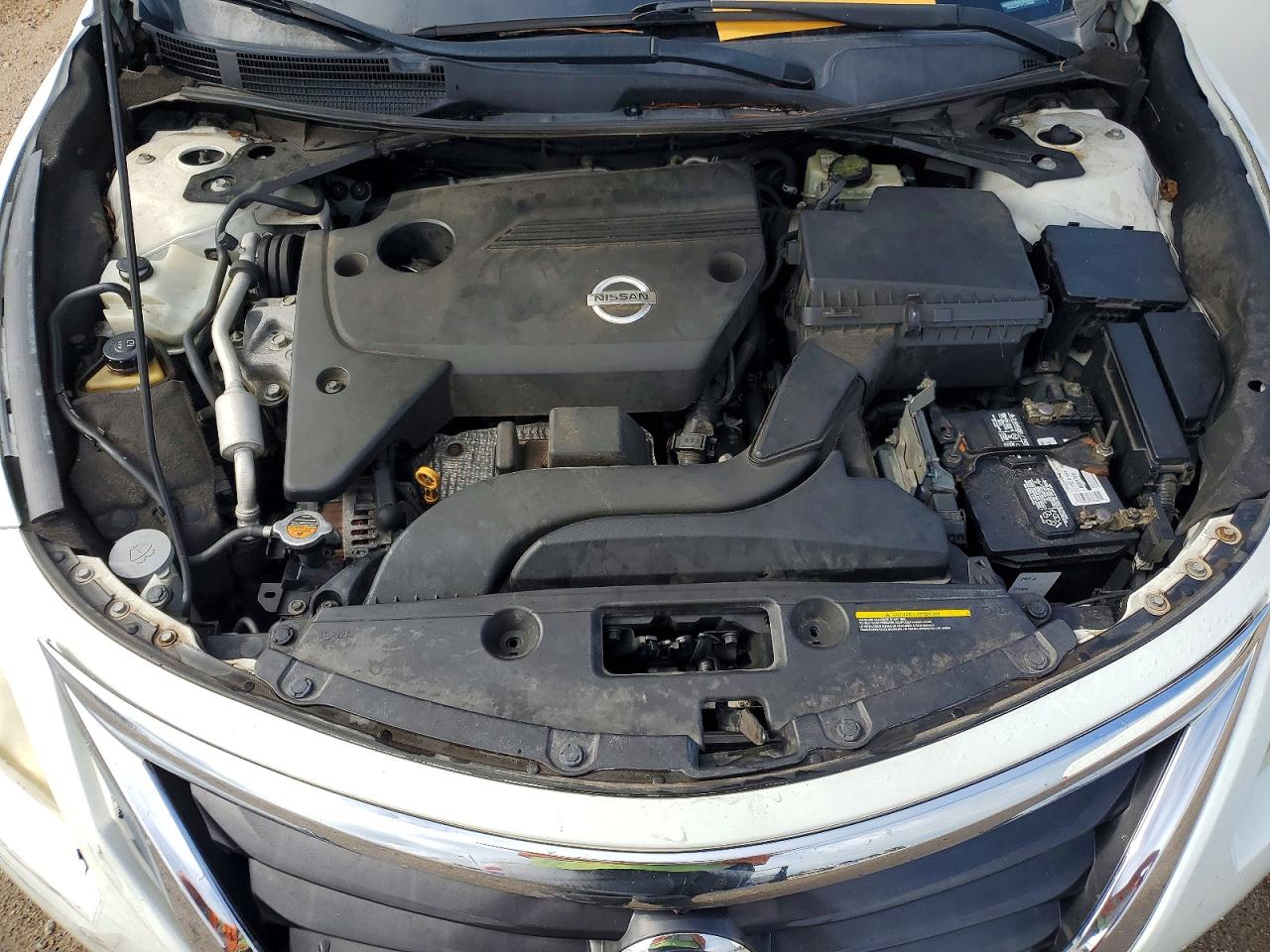 2015 Nissan Altima 2.5 S White vin: 1N4AL3AP2FC250698