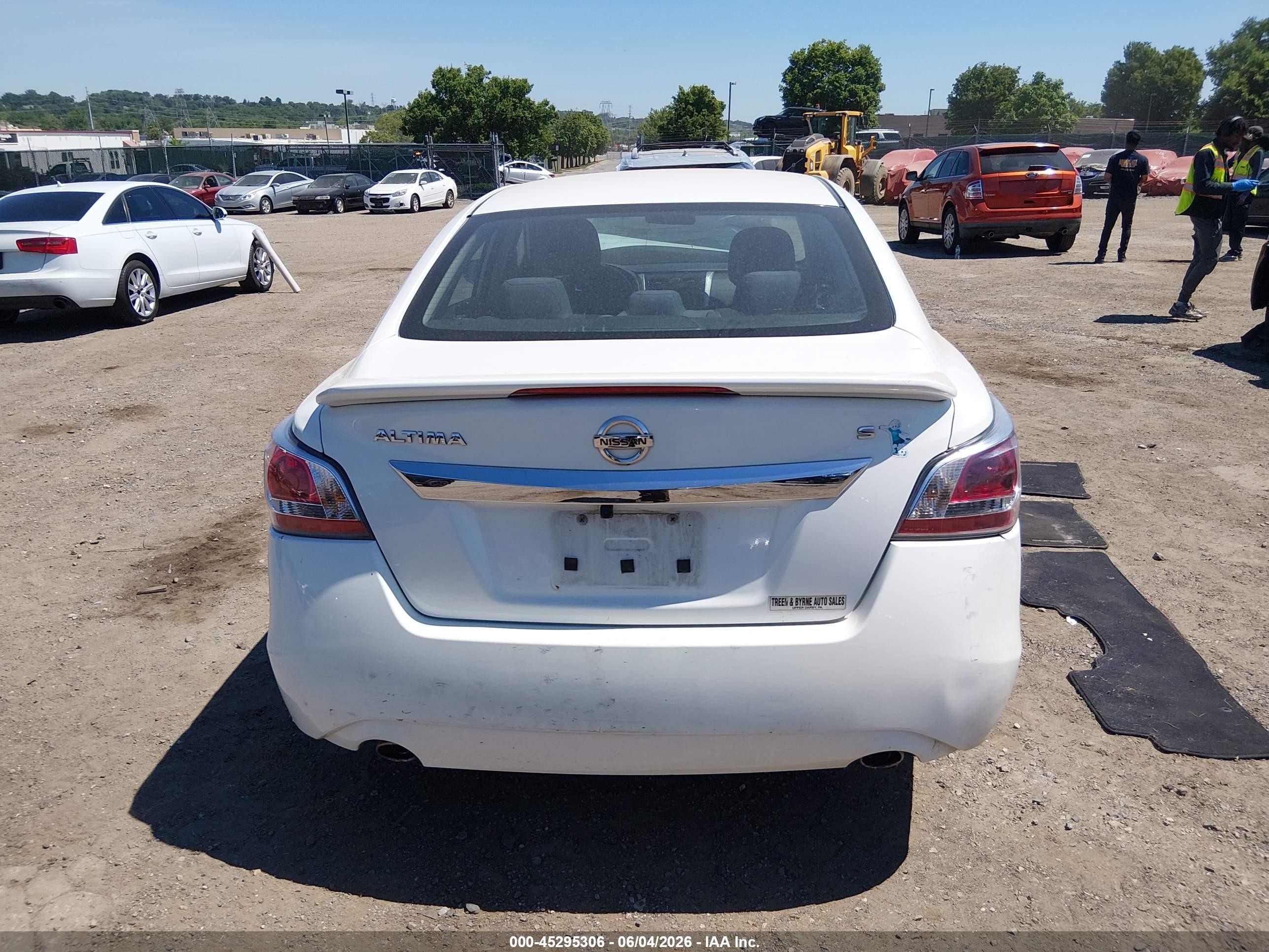 2015 Nissan Altima 2.5 S Белый vin: 1N4AL3AP2FC251687