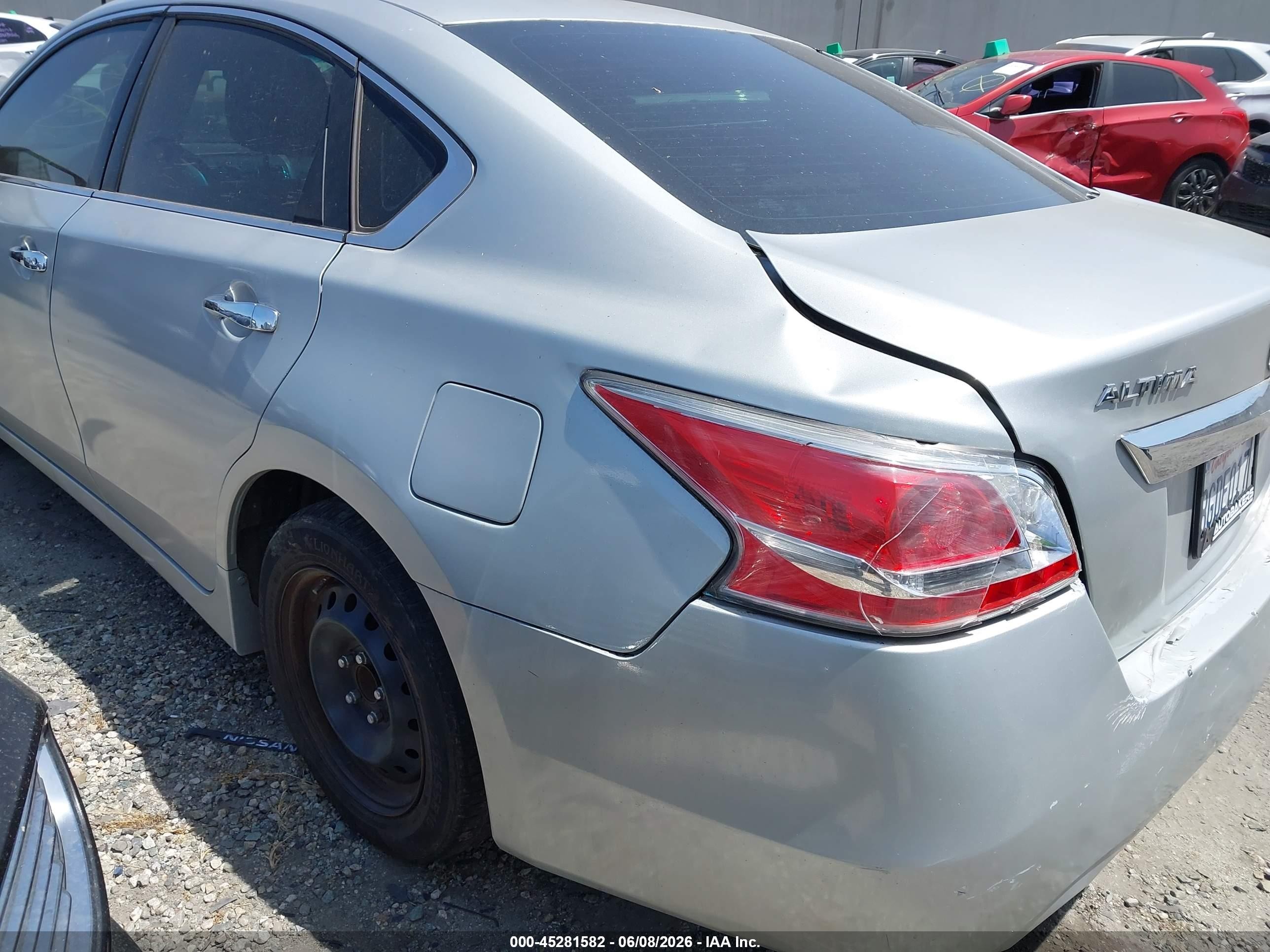 2015 Nissan Altima 2.5/2.5 S/2.5 Sl/2.5 Sv Silver vin: 1N4AL3AP2FC272166