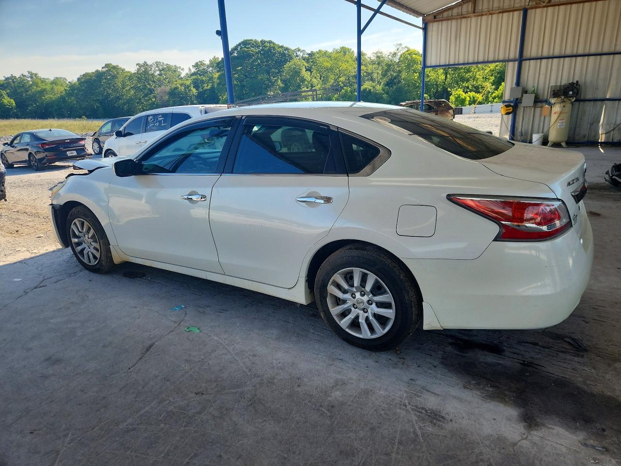 2015 Nissan Altima 2.5 S White vin: 1N4AL3AP2FC273740