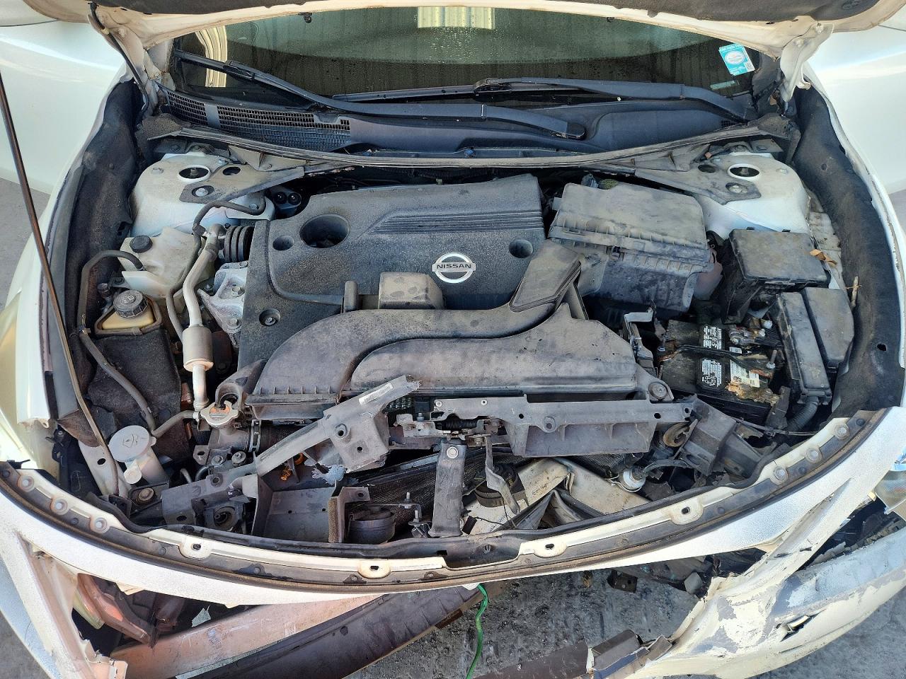 2015 Nissan Altima 2.5 S White vin: 1N4AL3AP2FC273740