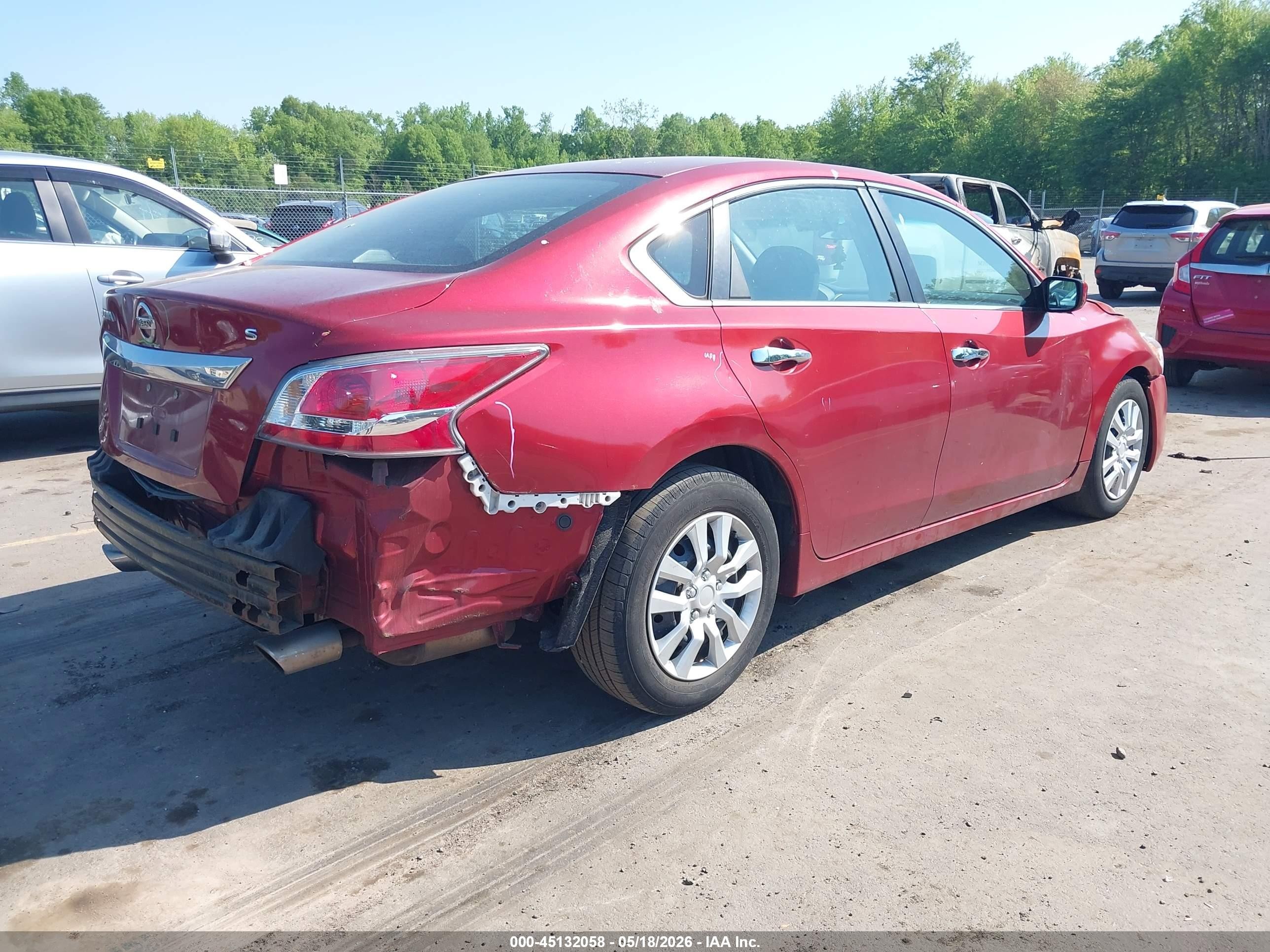 2015 Nissan Altima 2.5/2.5 S/2.5 Sl/2.5 Sv Red vin: 1N4AL3AP2FC279425