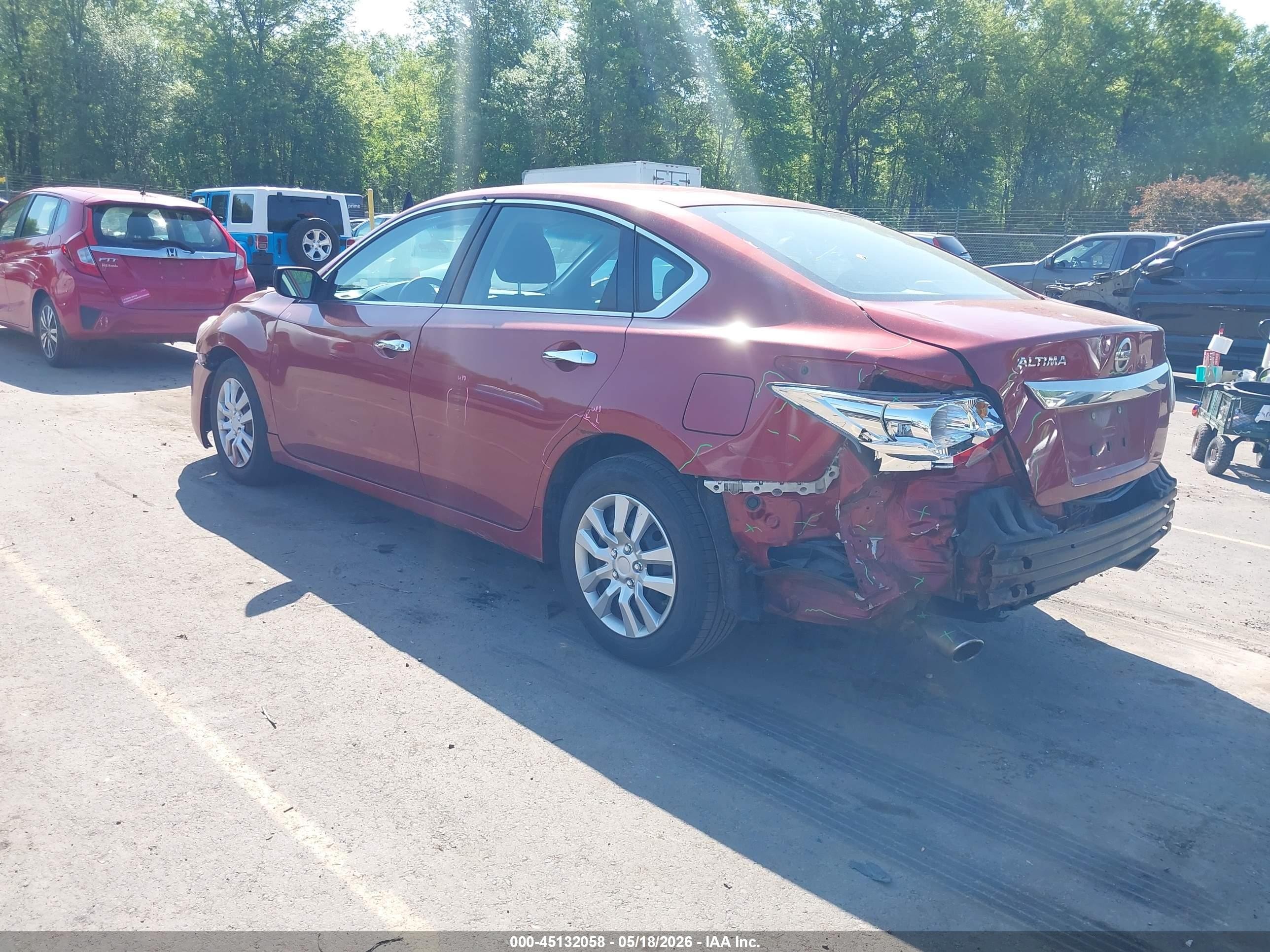 2015 Nissan Altima 2.5/2.5 S/2.5 Sl/2.5 Sv Red vin: 1N4AL3AP2FC279425