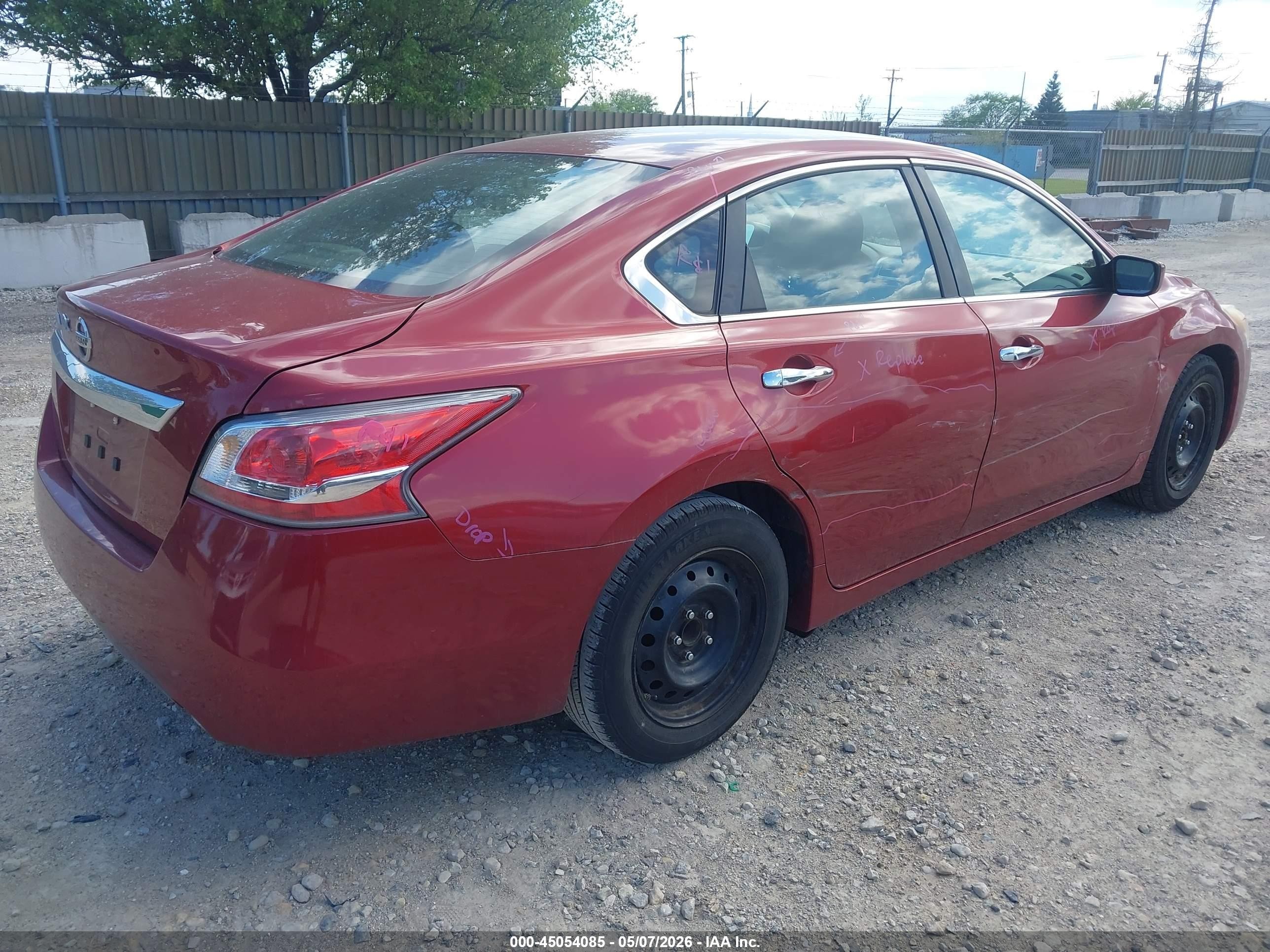 2015 Nissan Altima 2.5 Красный vin: 1N4AL3AP2FC281501