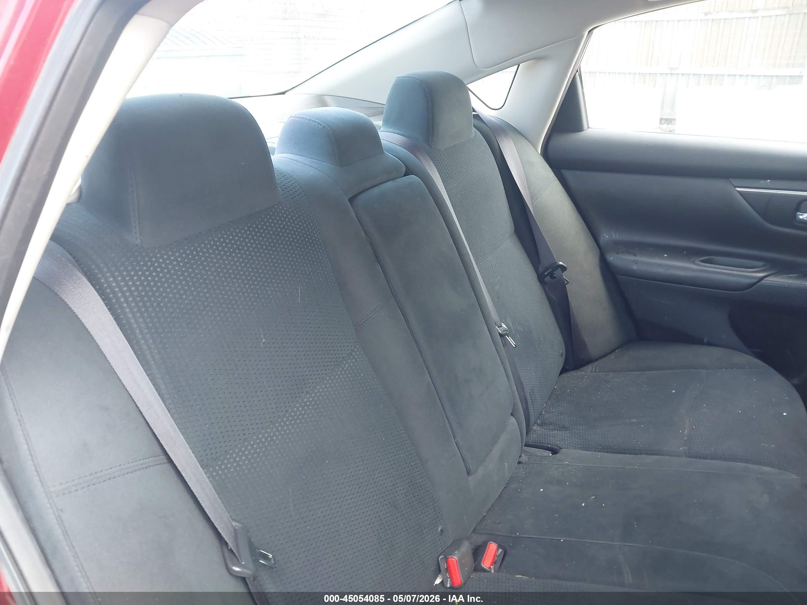 2015 Nissan Altima 2.5 Красный vin: 1N4AL3AP2FC281501