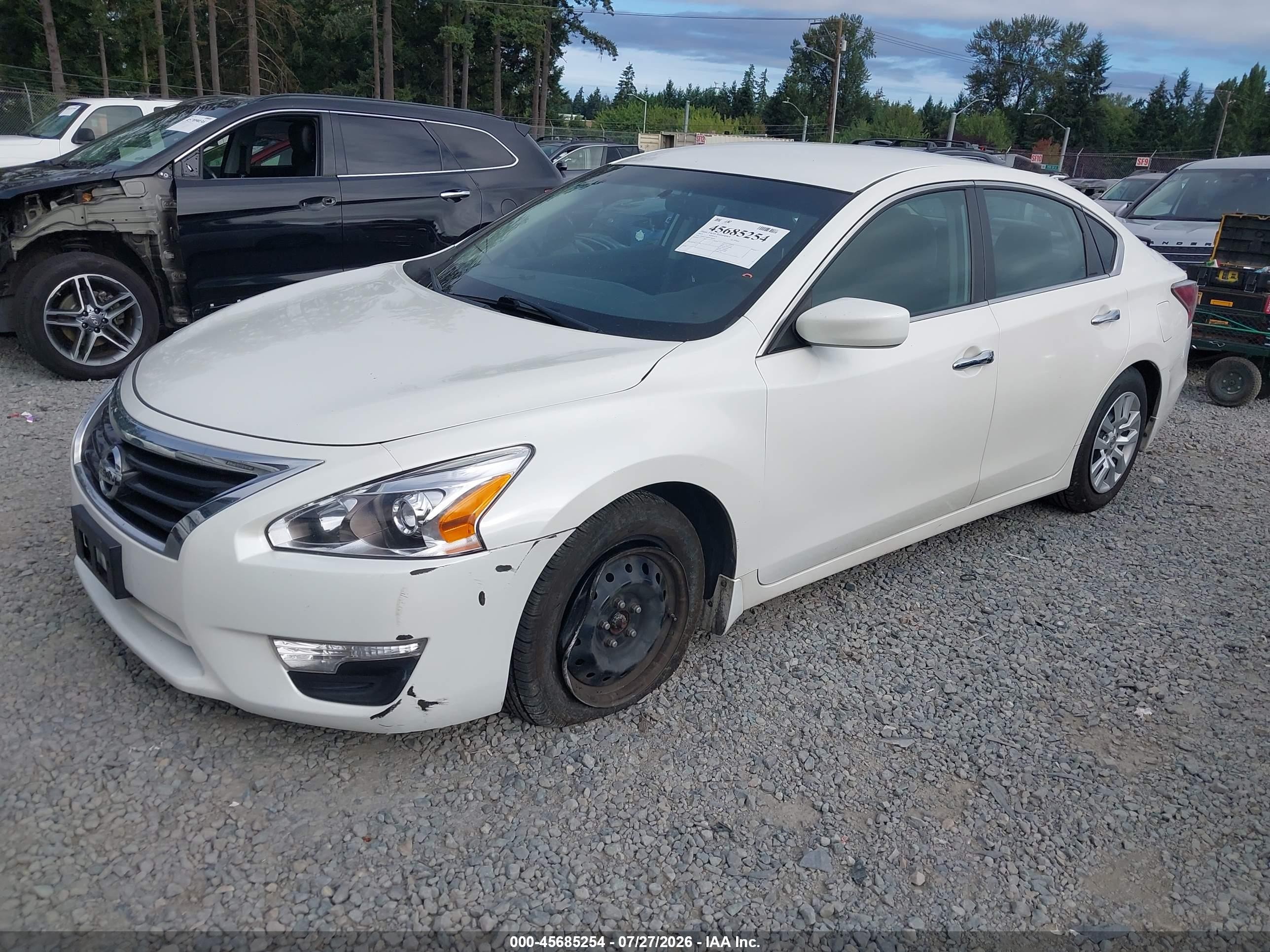 2015 Nissan Altima 2.5 S White vin: 1N4AL3AP2FC282261