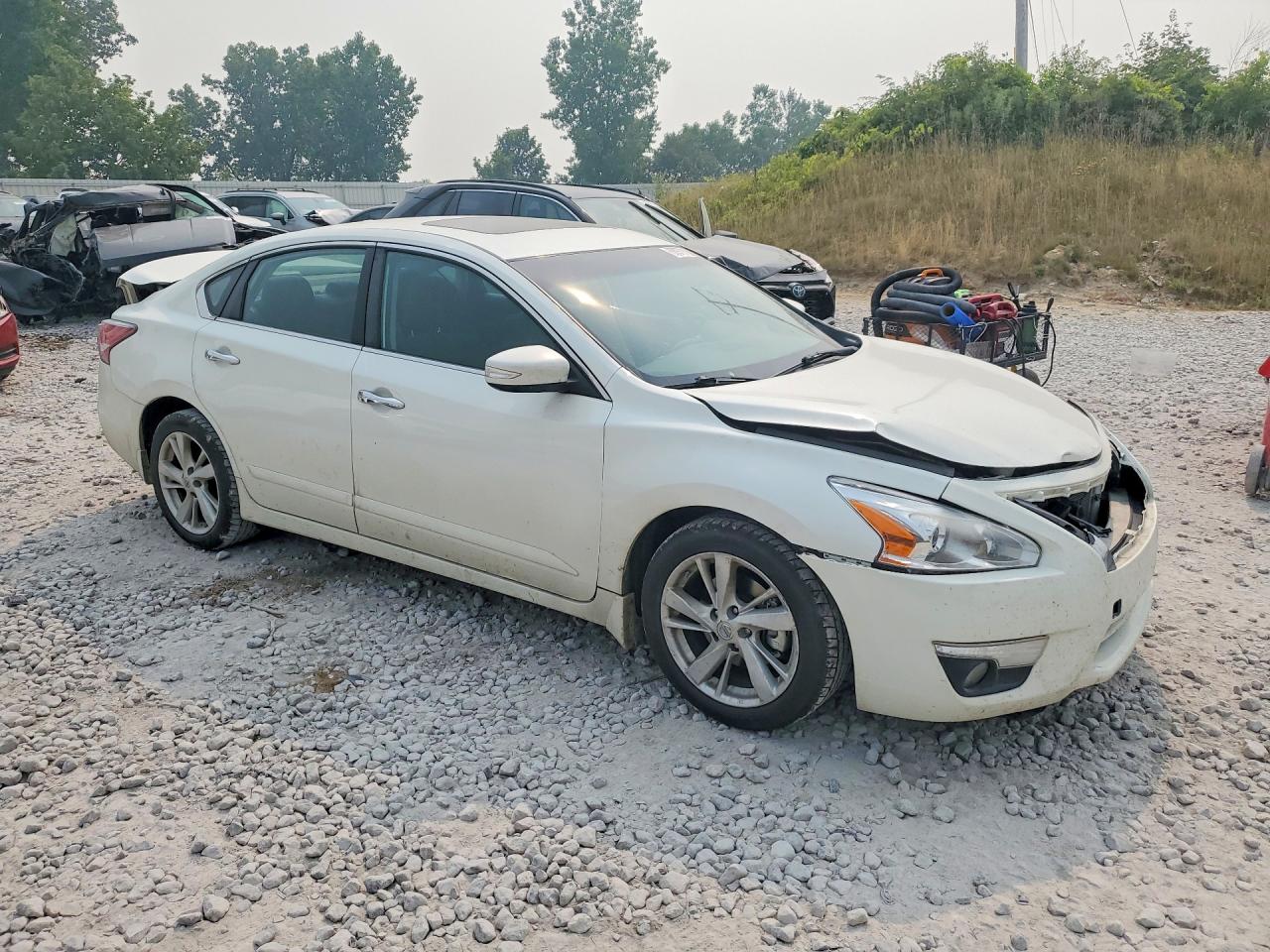 2015 Nissan Altima White vin: 1N4AL3AP2FC285564