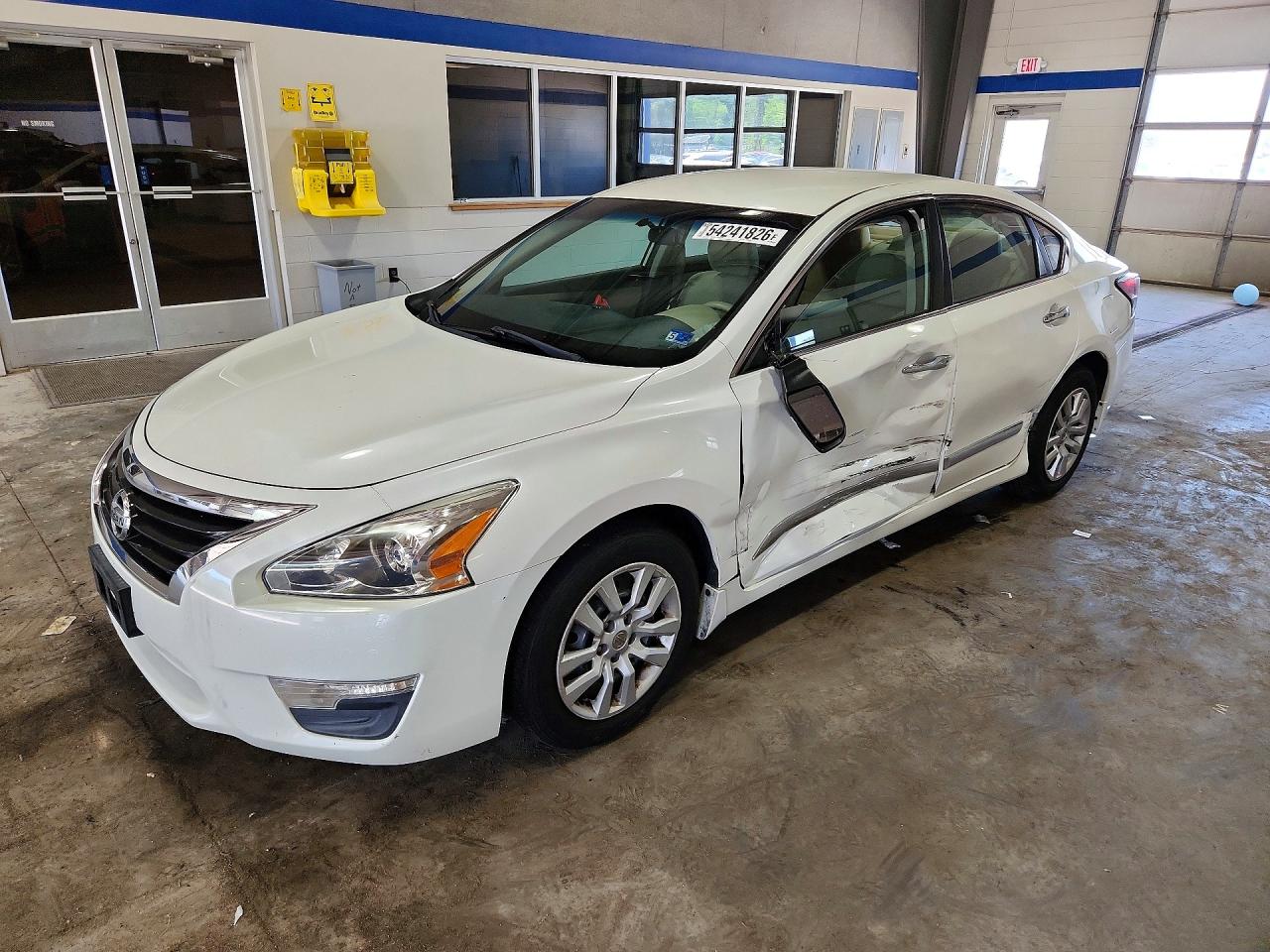 2015 Nissan Altima Белый vin: 1N4AL3AP2FC293499