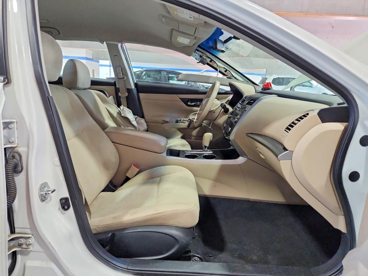 2015 Nissan Altima Белый vin: 1N4AL3AP2FC293499