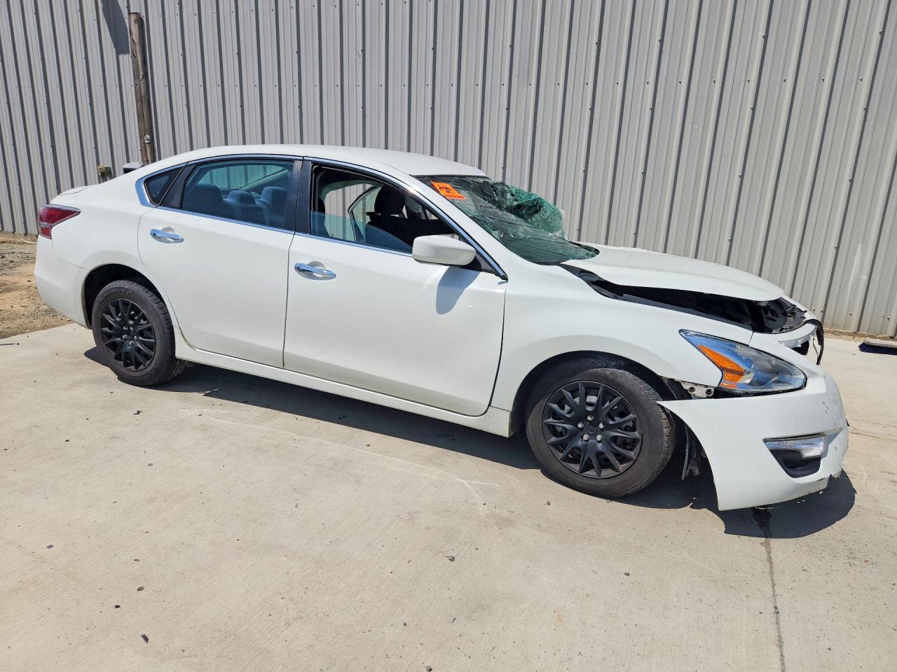 2015 Nissan Altima 2.5 S White vin: 1N4AL3AP2FC295642