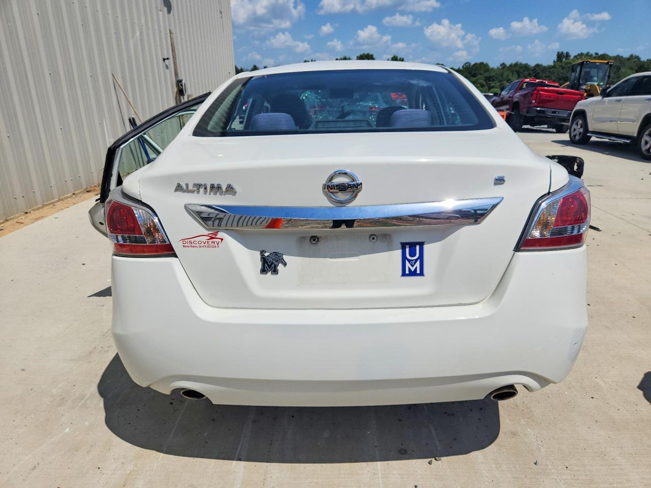 2015 Nissan Altima 2.5 S White vin: 1N4AL3AP2FC295642