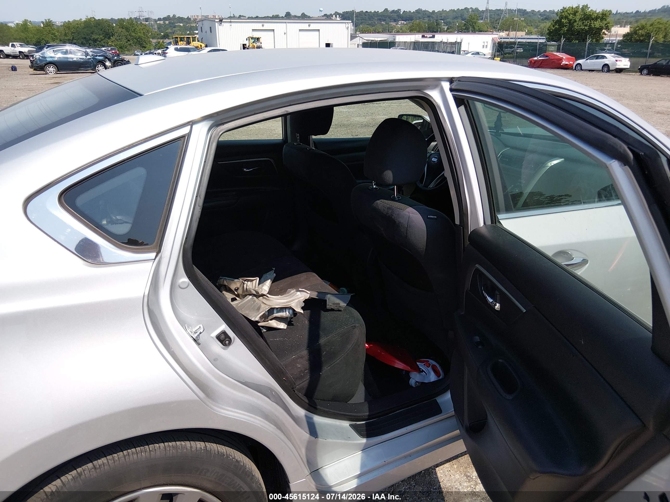 2015 Nissan Altima 2.5 S Silver vin: 1N4AL3AP2FC412913