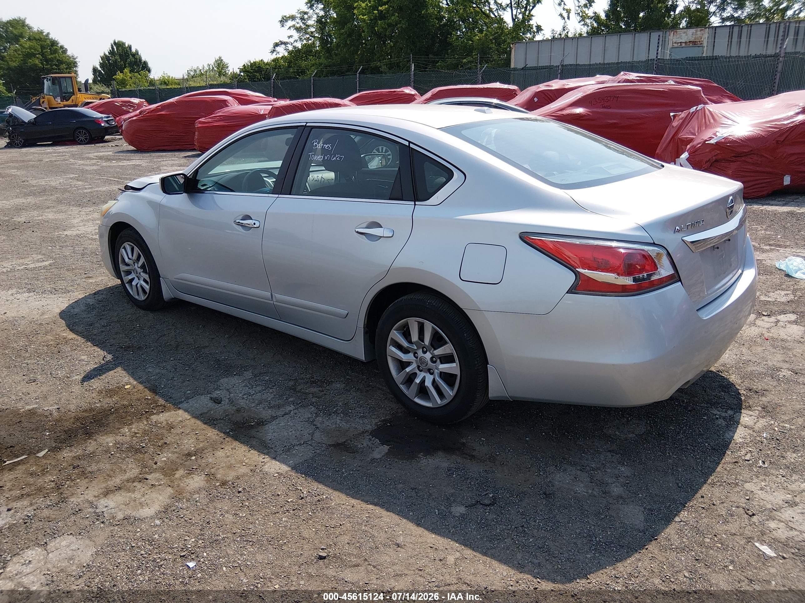 2015 Nissan Altima 2.5 S Silver vin: 1N4AL3AP2FC412913