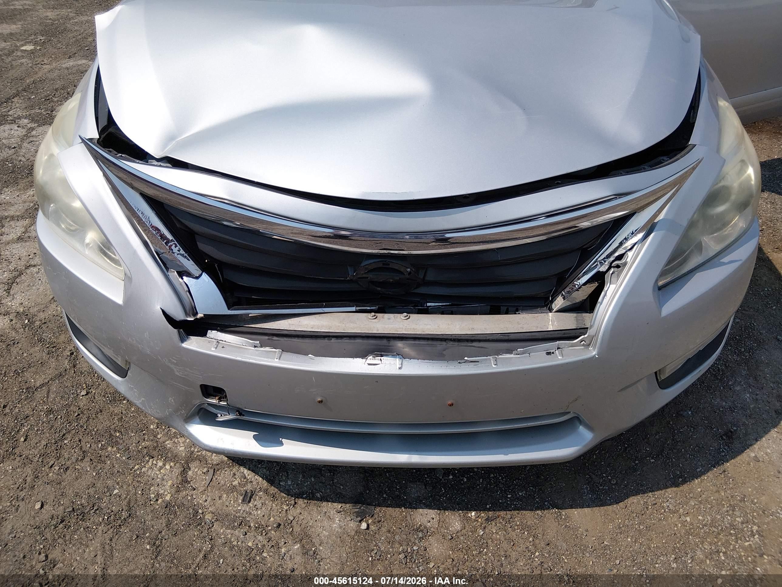 2015 Nissan Altima 2.5 S Silver vin: 1N4AL3AP2FC412913
