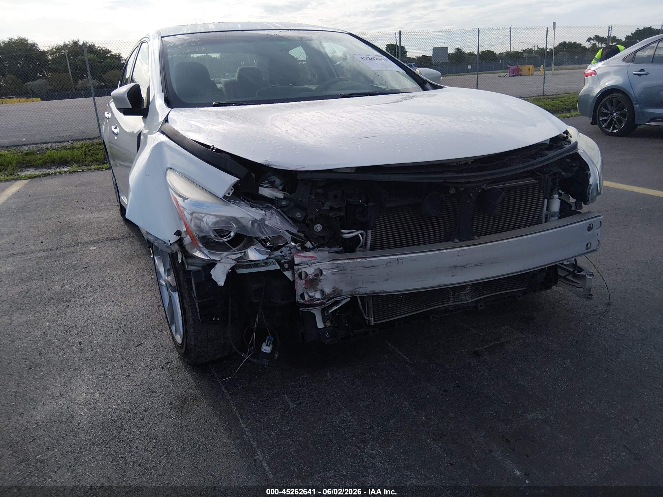 2015 Nissan Altima 2.5 Sv White vin: 1N4AL3AP2FC425368