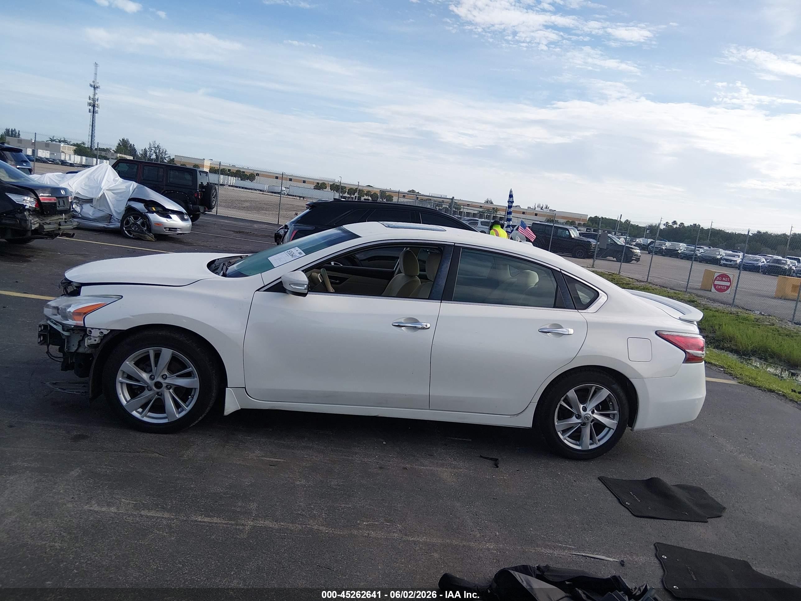 2015 Nissan Altima 2.5 Sv White vin: 1N4AL3AP2FC425368