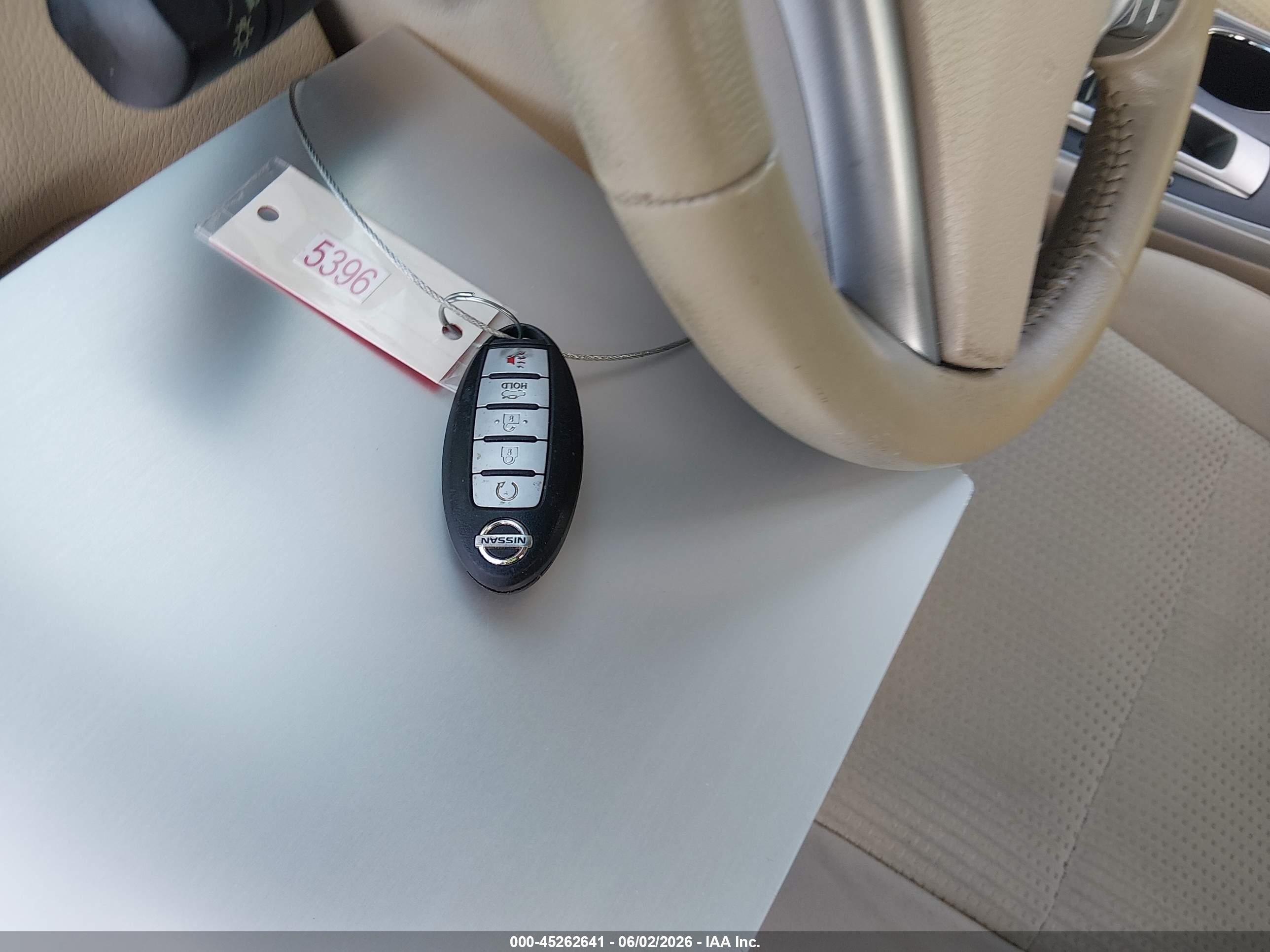 2015 Nissan Altima 2.5 Sv White vin: 1N4AL3AP2FC425368