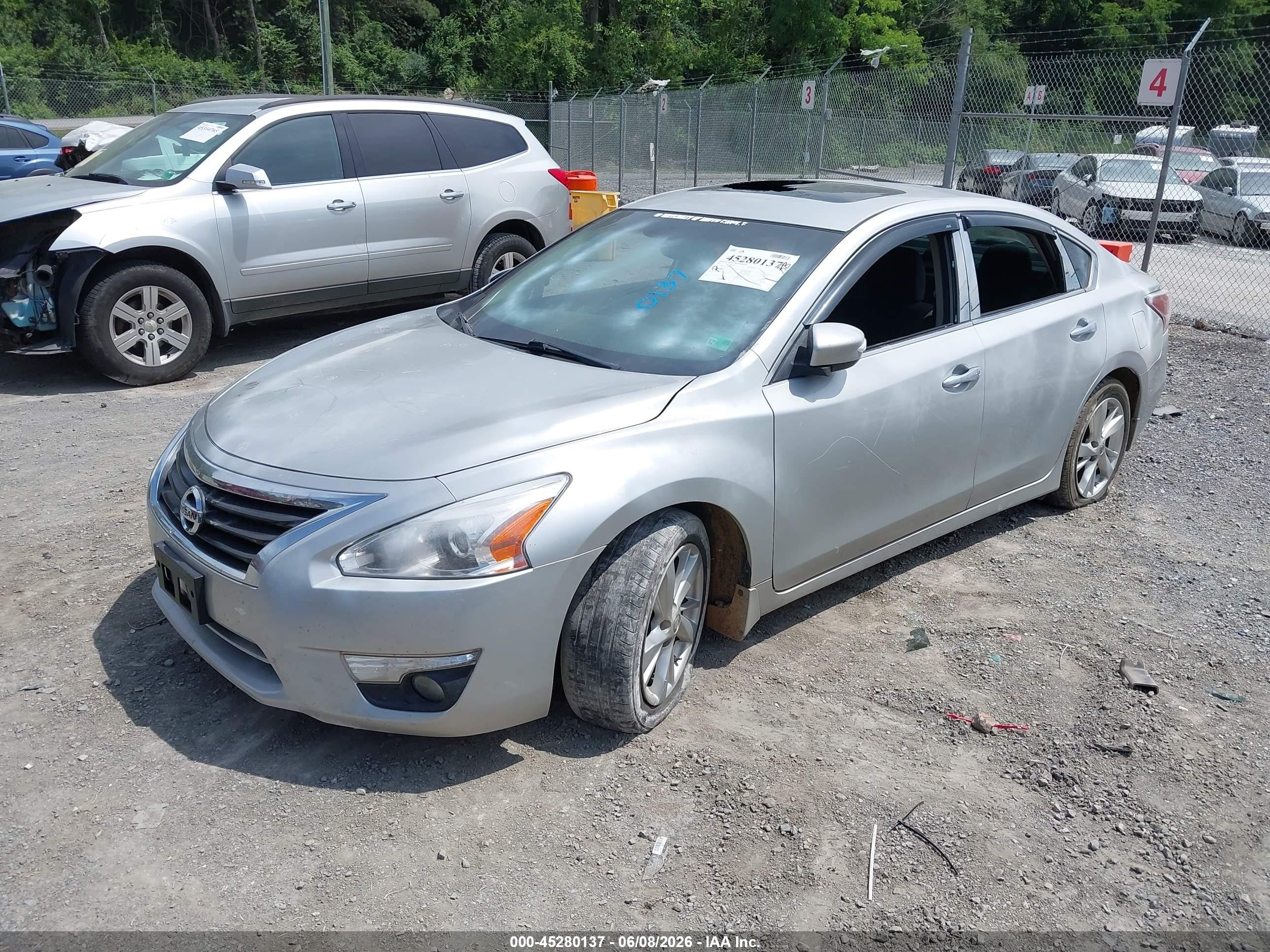 2015 Nissan Altima 2.5 Sv Silver vin: 1N4AL3AP2FC428433