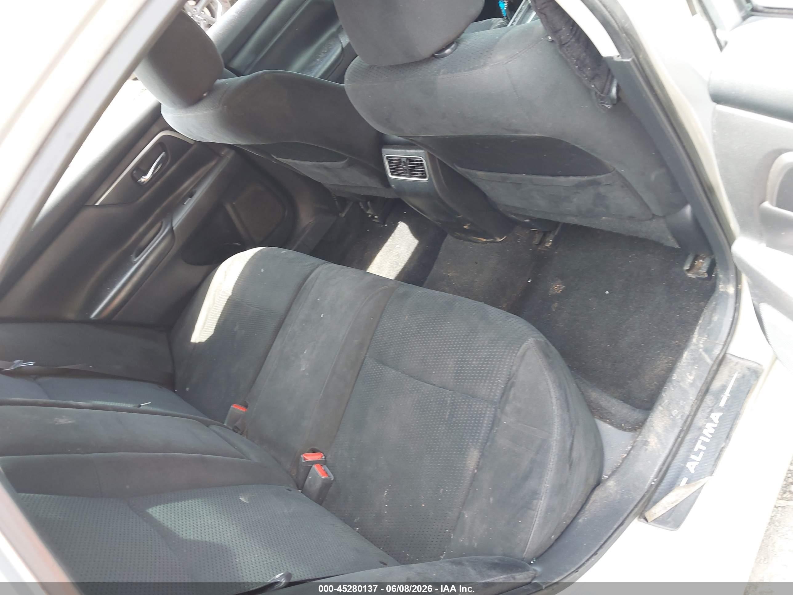 2015 Nissan Altima 2.5 Sv Silver vin: 1N4AL3AP2FC428433