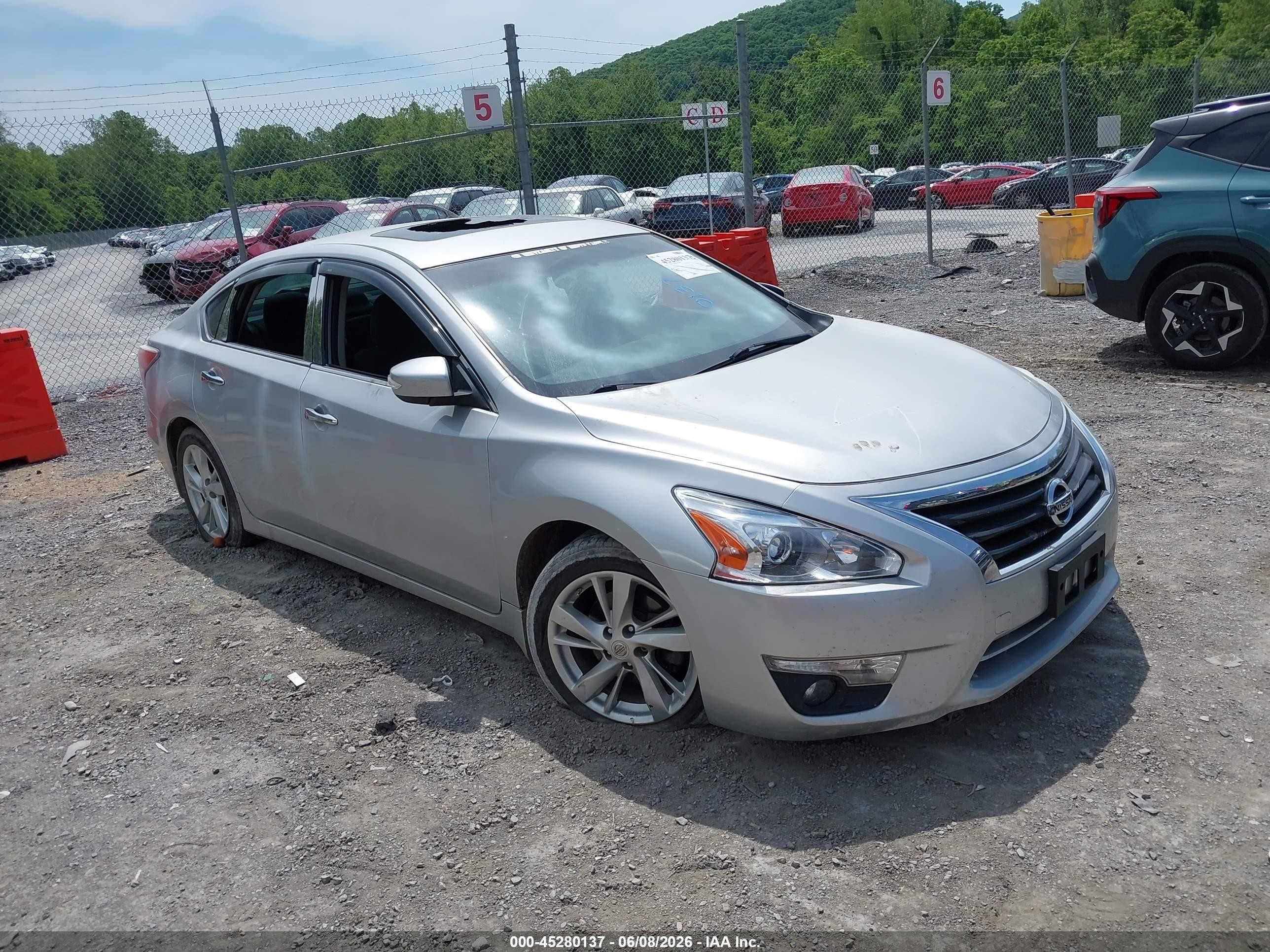 2015 Nissan Altima 2.5 Sv Silver vin: 1N4AL3AP2FC428433