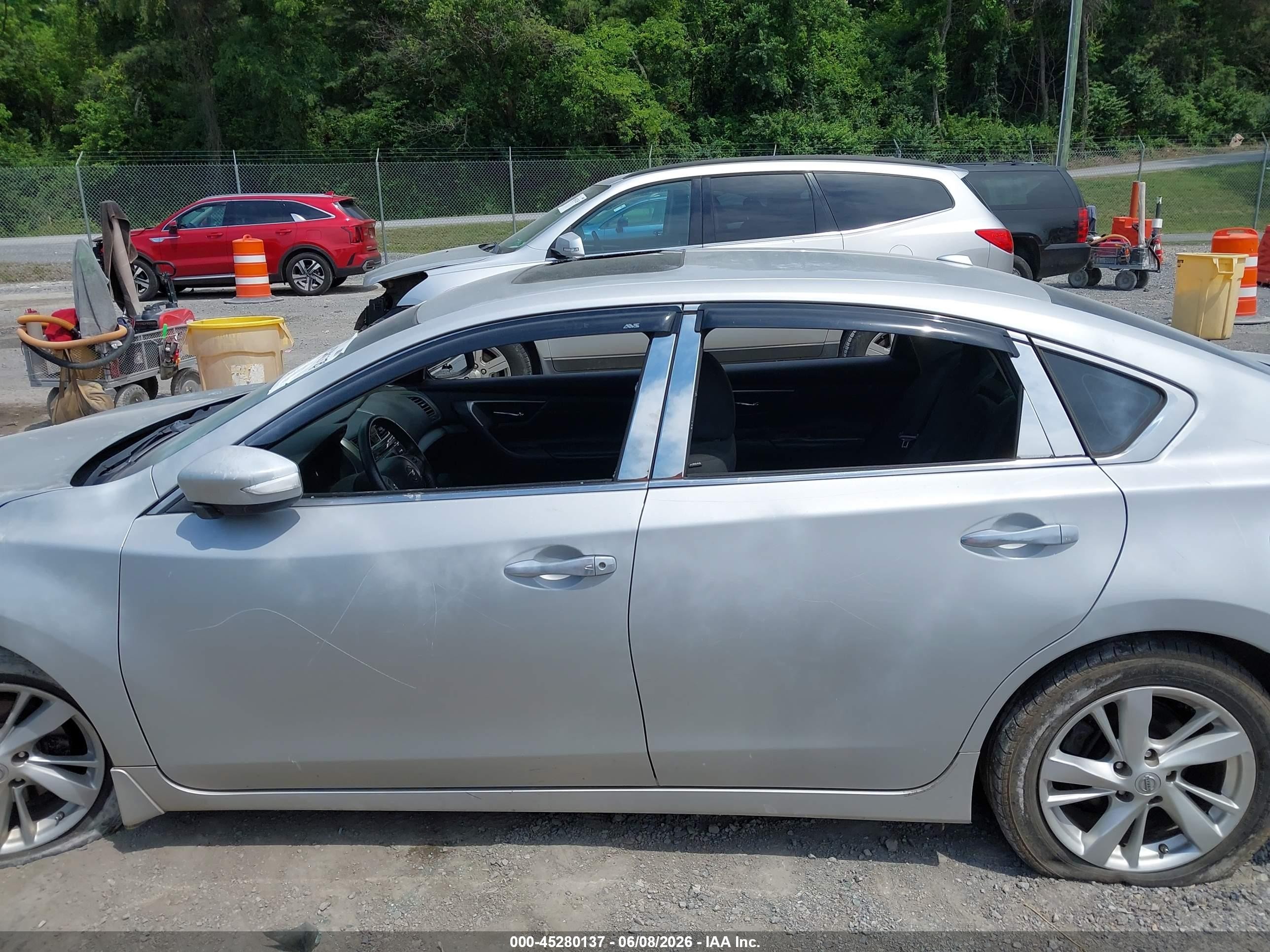2015 Nissan Altima 2.5 Sv Silver vin: 1N4AL3AP2FC428433
