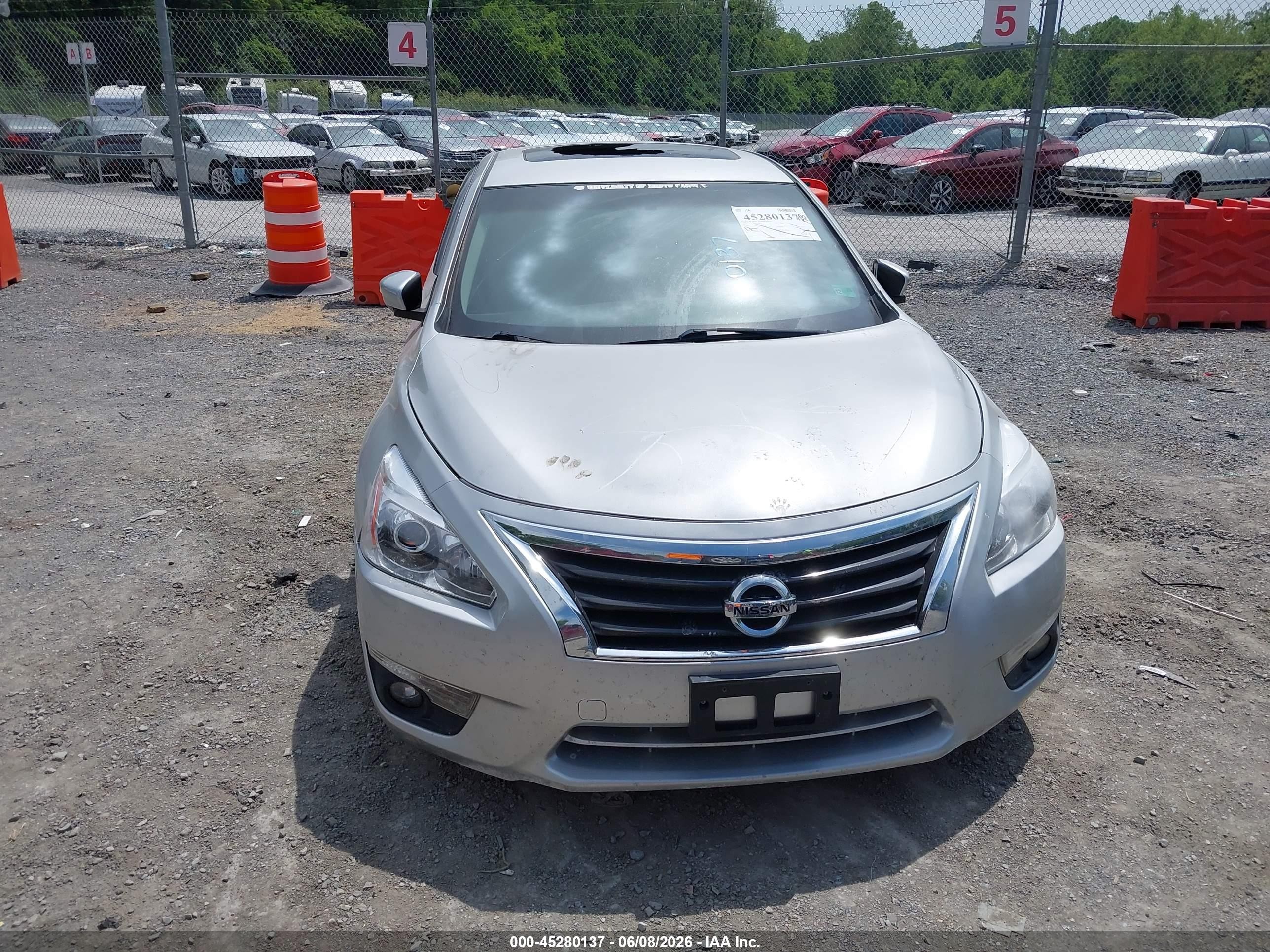 2015 Nissan Altima 2.5 Sv Silver vin: 1N4AL3AP2FC428433