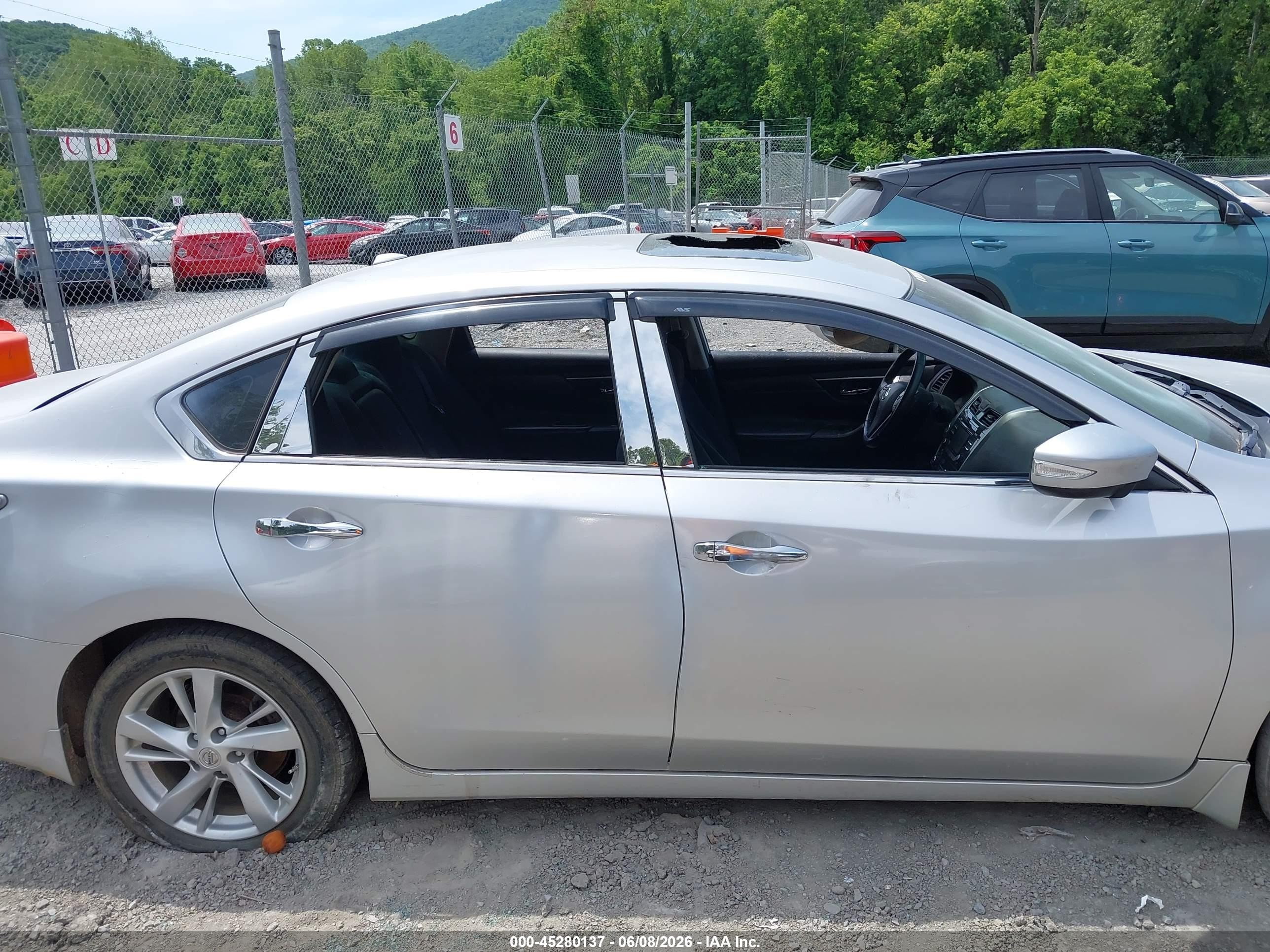 2015 Nissan Altima 2.5 Sv Silver vin: 1N4AL3AP2FC428433