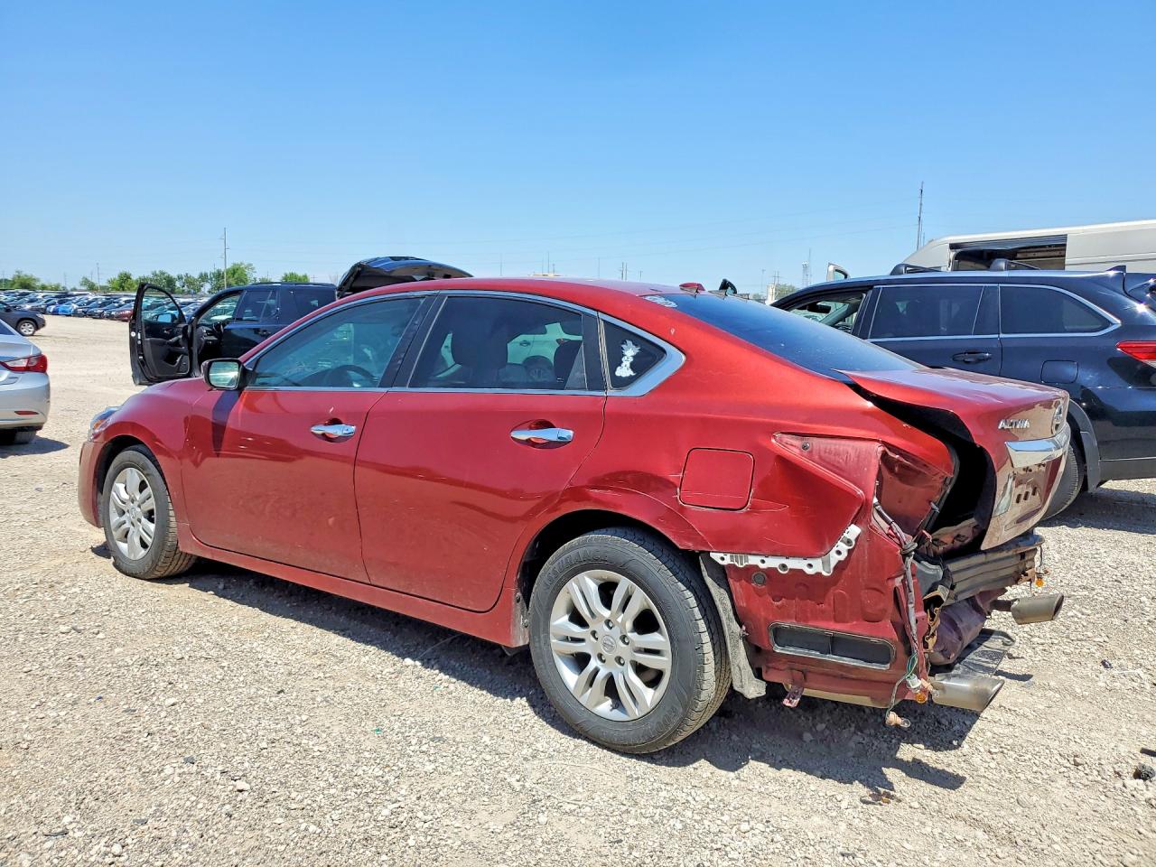 2015 Nissan Altima 2.5 S Red vin: 1N4AL3AP2FC429906