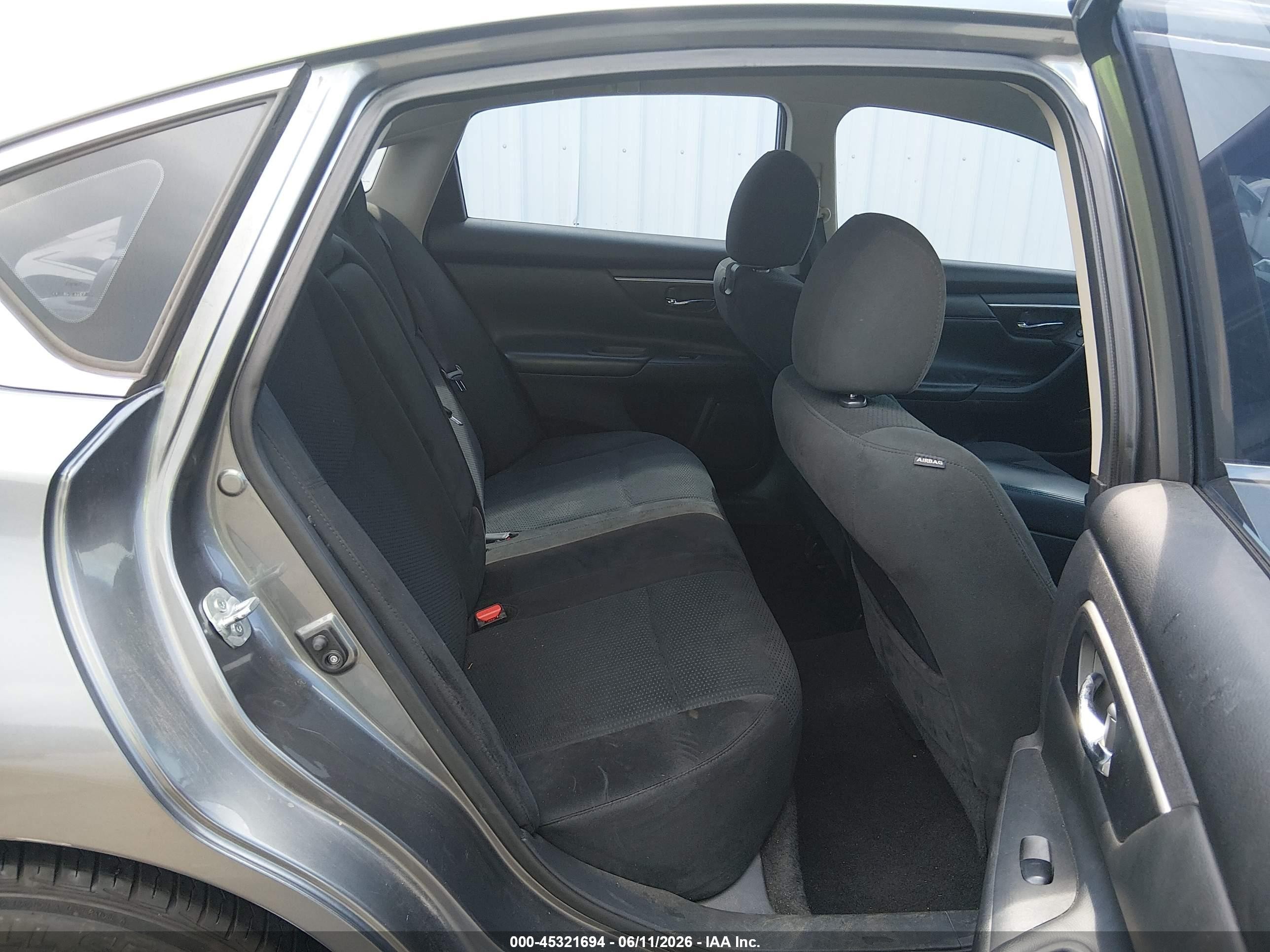 2015 Nissan Altima 2.5 S Gray vin: 1N4AL3AP2FC431252