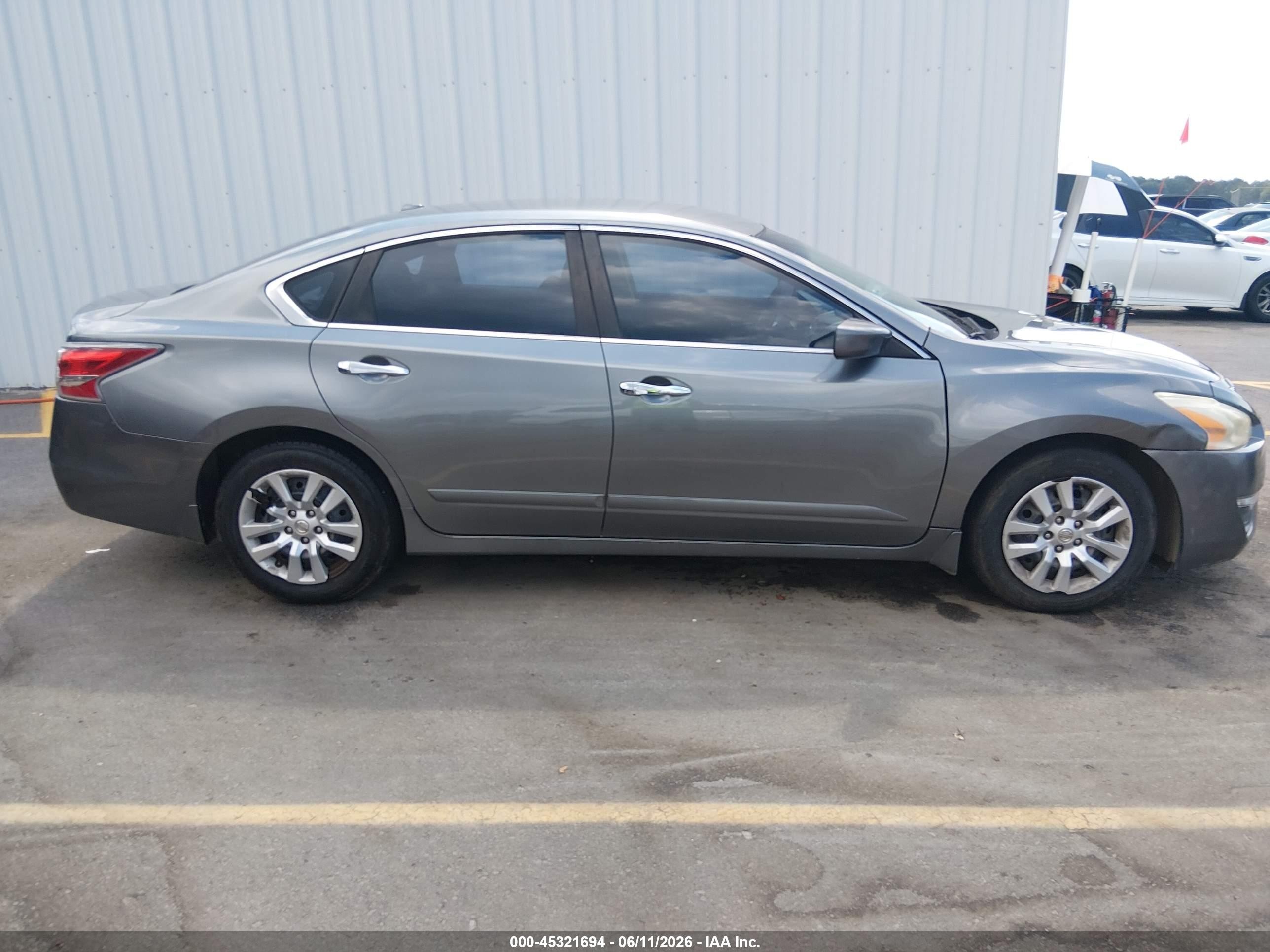 2015 Nissan Altima 2.5 S Gray vin: 1N4AL3AP2FC431252