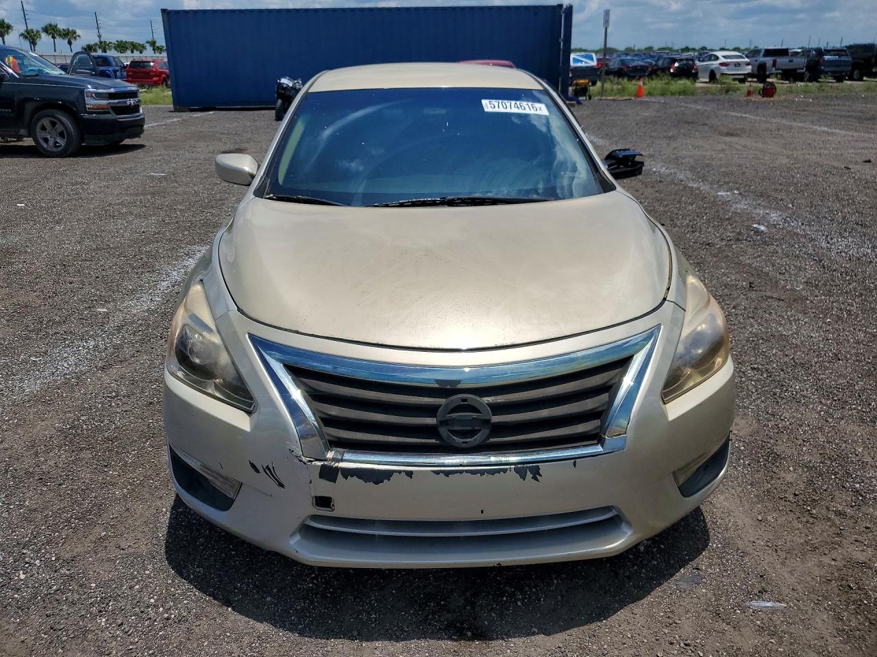 2015 Nissan Altima 2.5 Gold vin: 1N4AL3AP2FC434023
