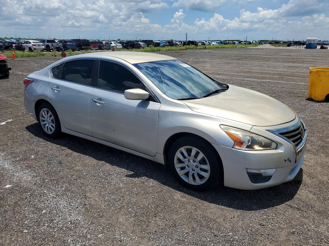 2015 Nissan Altima 2.5 Gold vin: 1N4AL3AP2FC434023