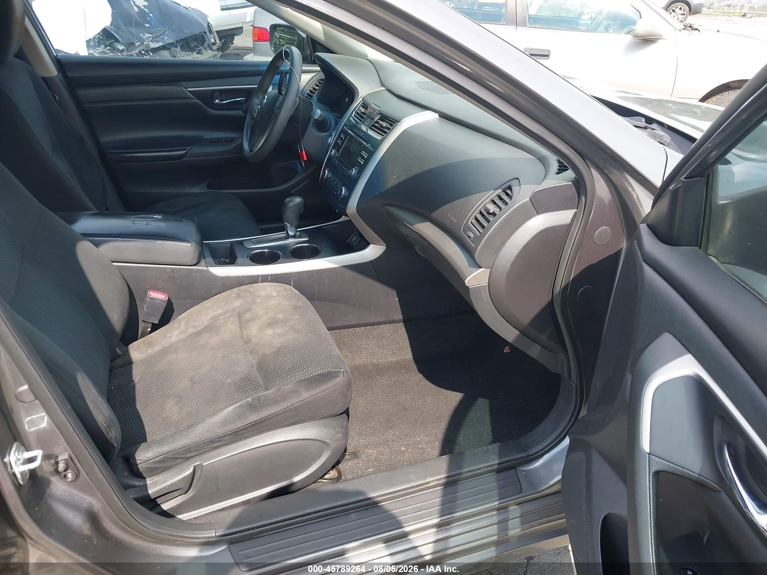 2015 Nissan Altima 2.5 S Серебряный vin: 1N4AL3AP2FC466423