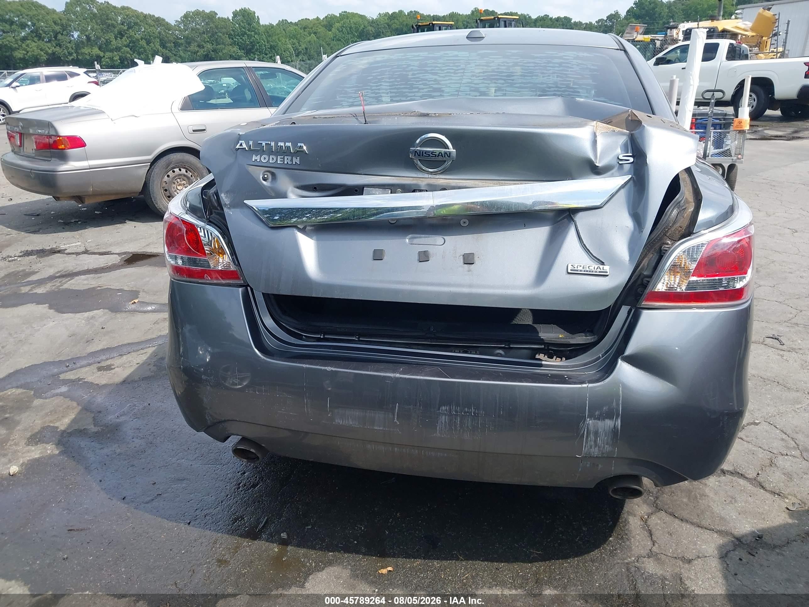 2015 Nissan Altima 2.5 S Серебряный vin: 1N4AL3AP2FC466423