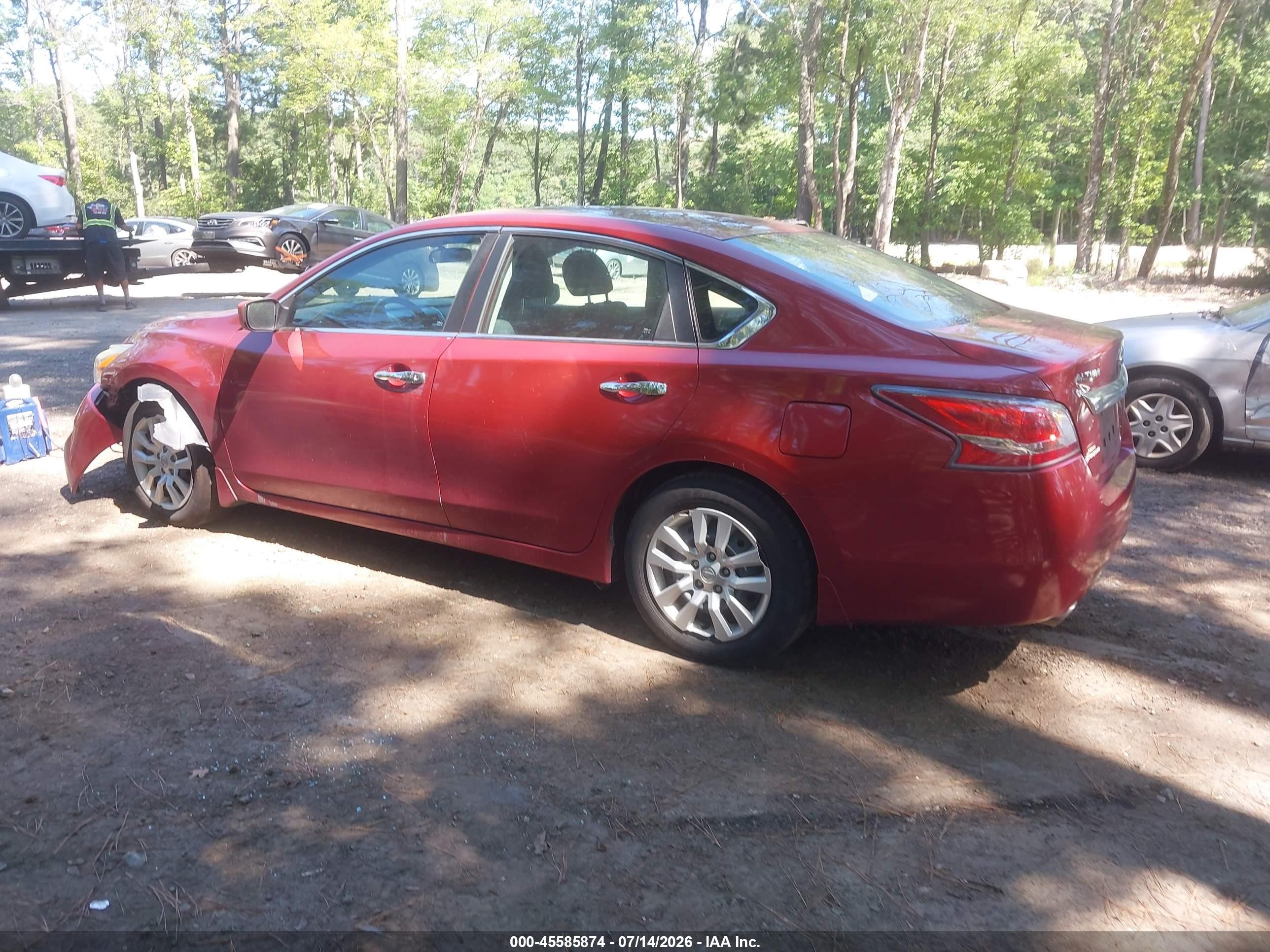 2015 Nissan Altima 2.5 S Красный vin: 1N4AL3AP2FC473033