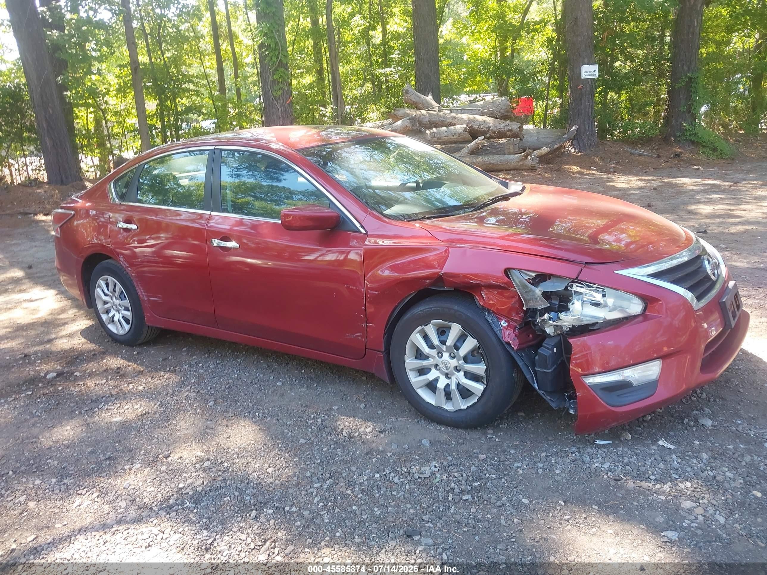 2015 Nissan Altima 2.5 S Красный vin: 1N4AL3AP2FC473033