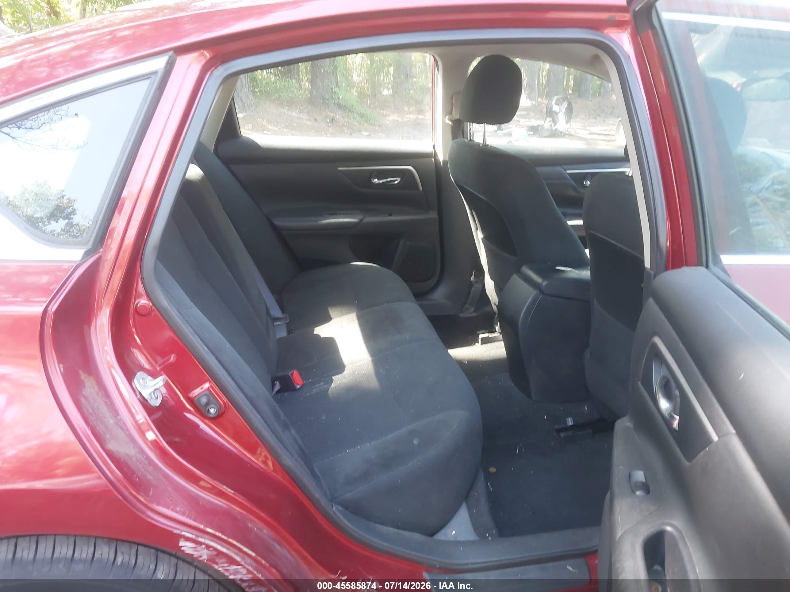 2015 Nissan Altima 2.5 S Красный vin: 1N4AL3AP2FC473033