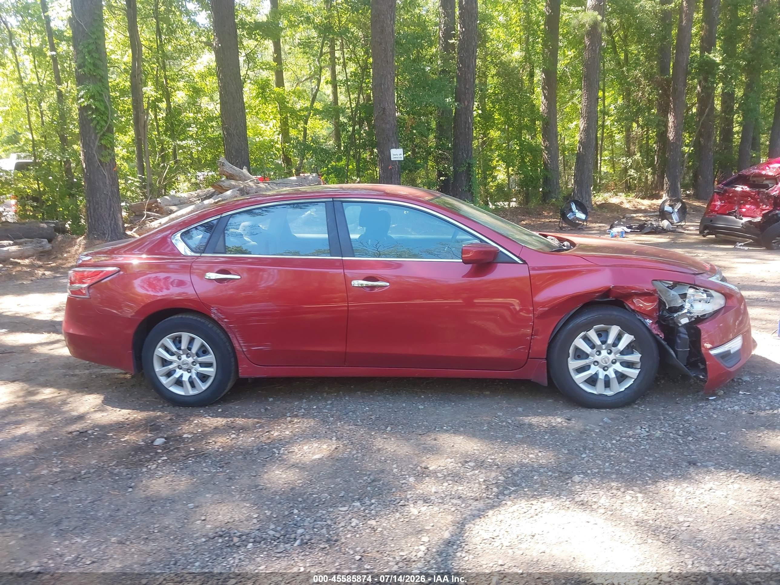 2015 Nissan Altima 2.5 S Красный vin: 1N4AL3AP2FC473033