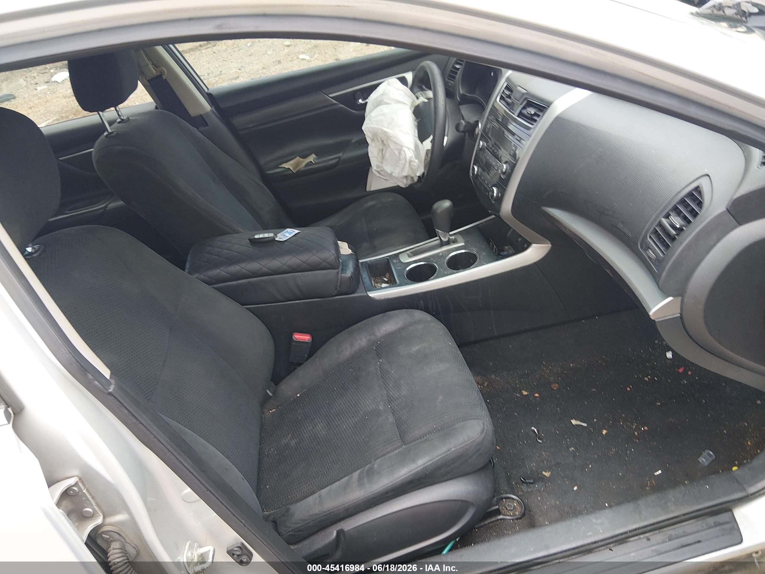 2015 Nissan Altima 2.5 S Silver vin: 1N4AL3AP2FC477910
