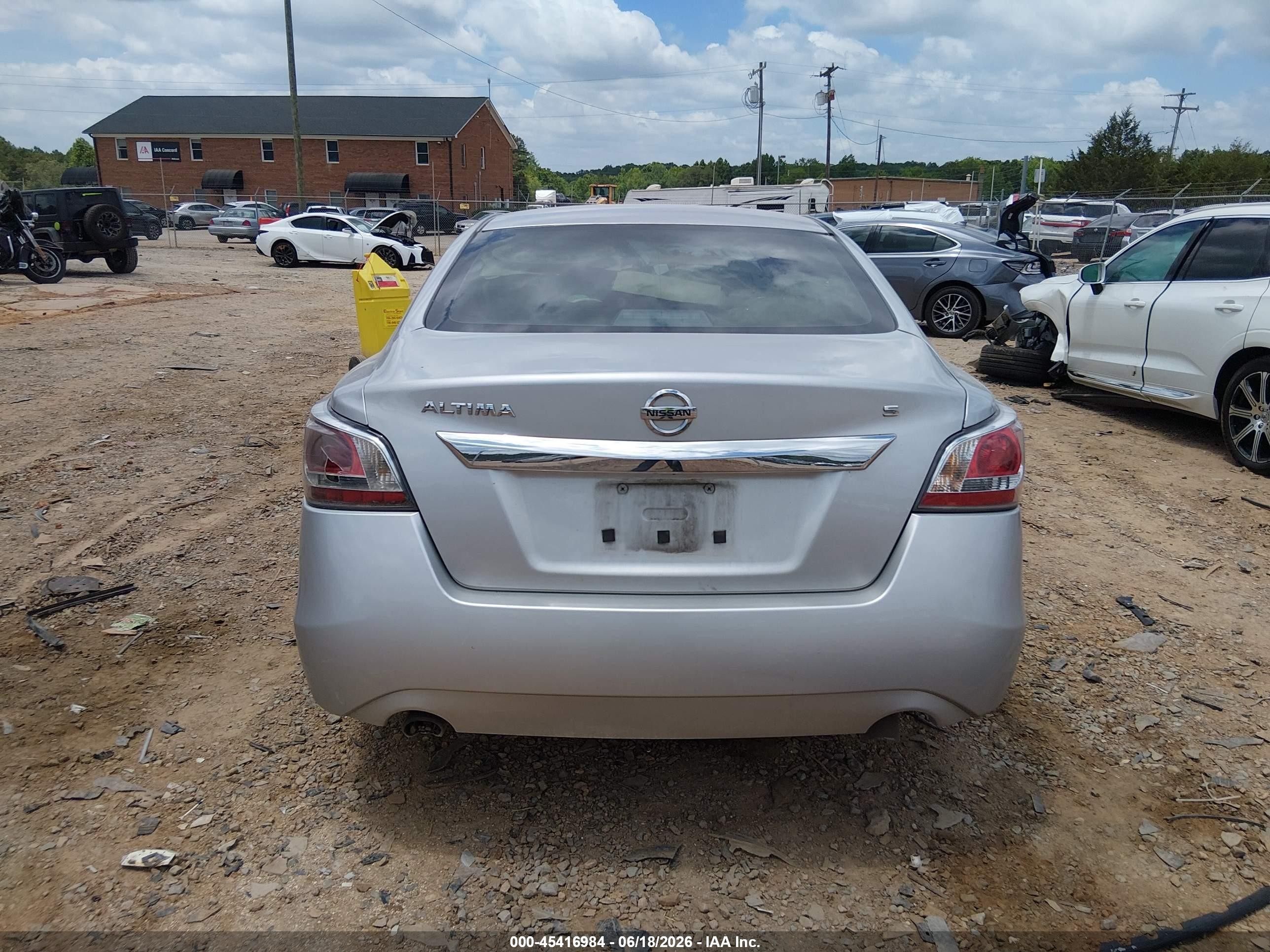 2015 Nissan Altima 2.5 S Silver vin: 1N4AL3AP2FC477910