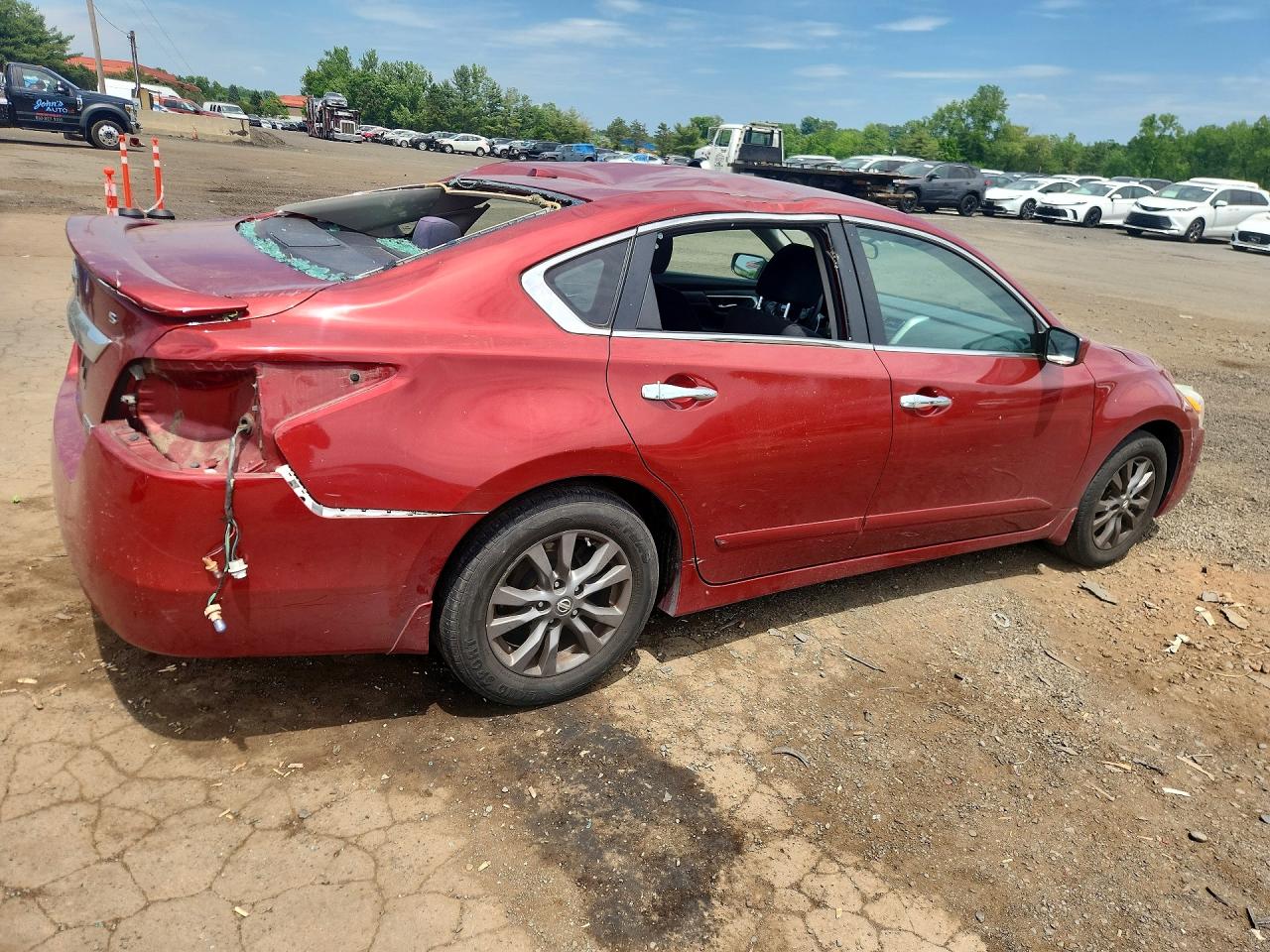 2015 Nissan Altima 2.5 S Red vin: 1N4AL3AP2FC483397