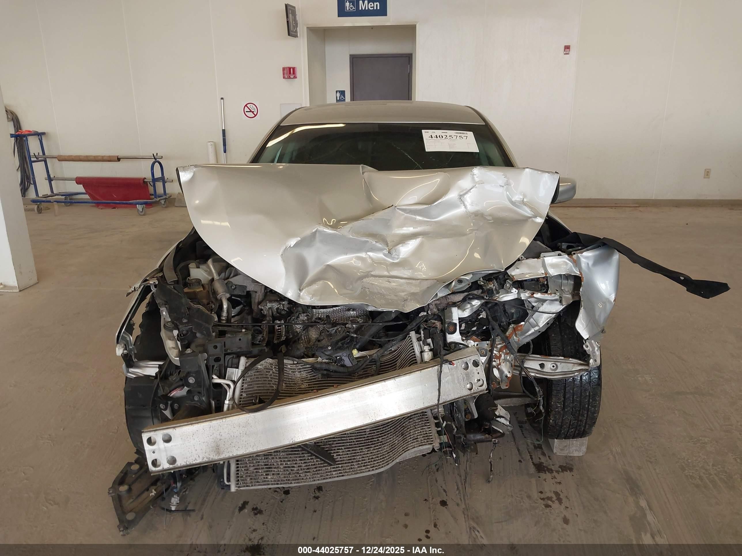 2015 Nissan Altima 2.5 S Серебряный vin: 1N4AL3AP2FC490978