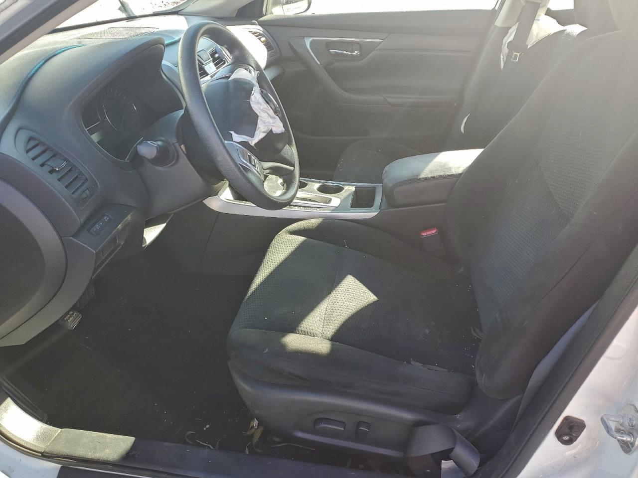 2015 Nissan Altima 2.5s White vin: 1N4AL3AP2FC492018