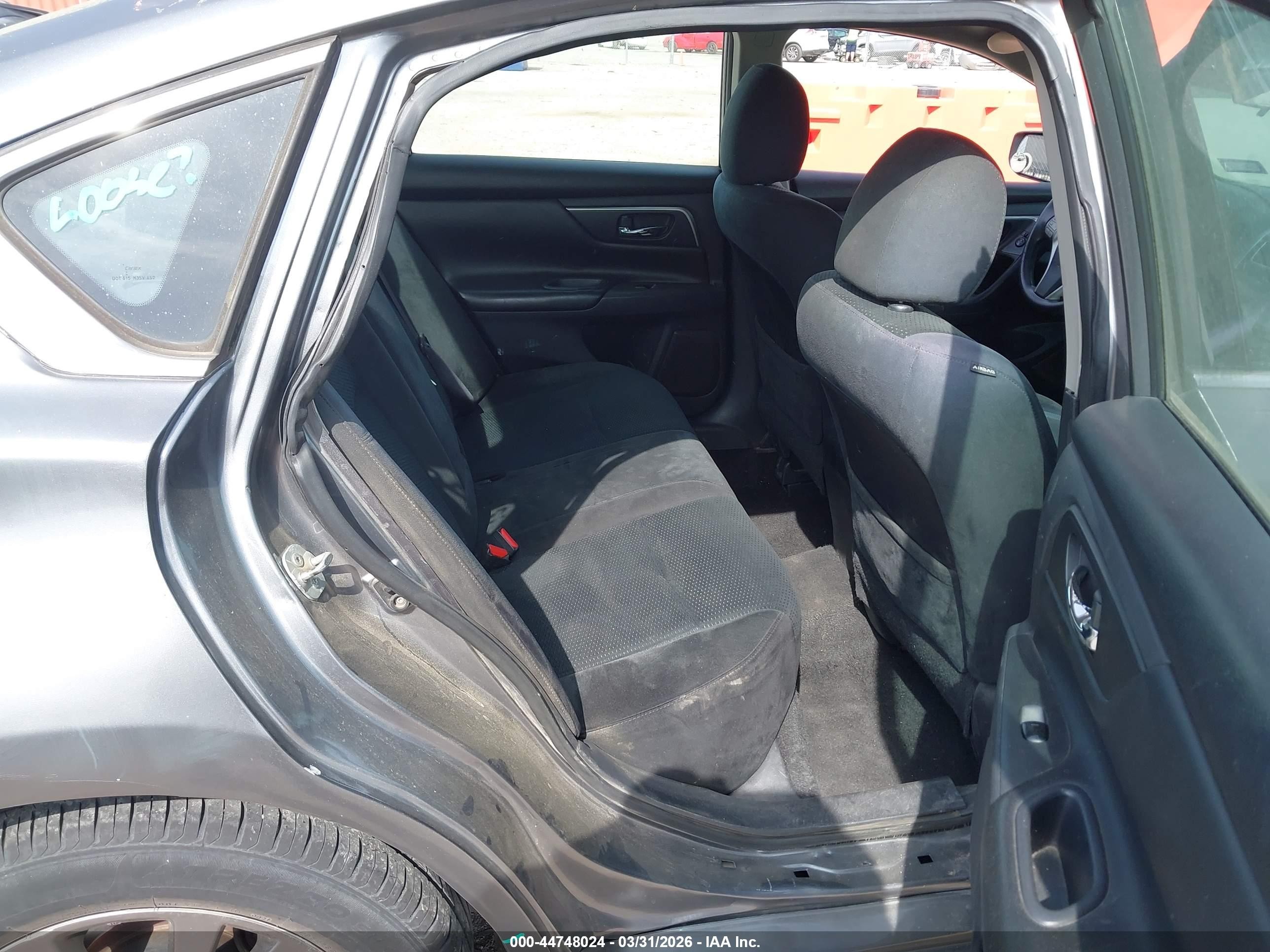 2015 Nissan Altima 2.5 S Silver vin: 1N4AL3AP2FC494058