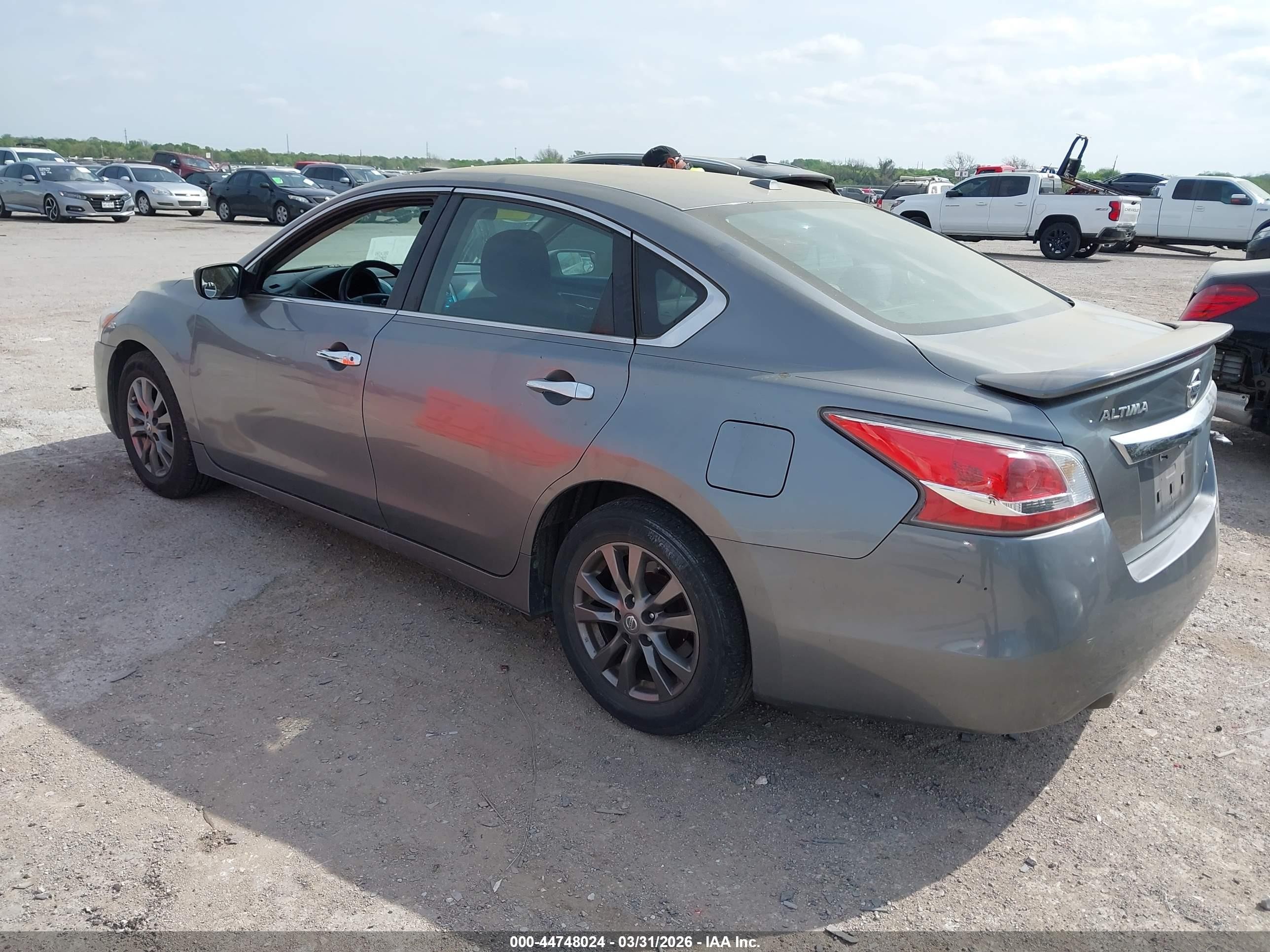 2015 Nissan Altima 2.5 S Silver vin: 1N4AL3AP2FC494058