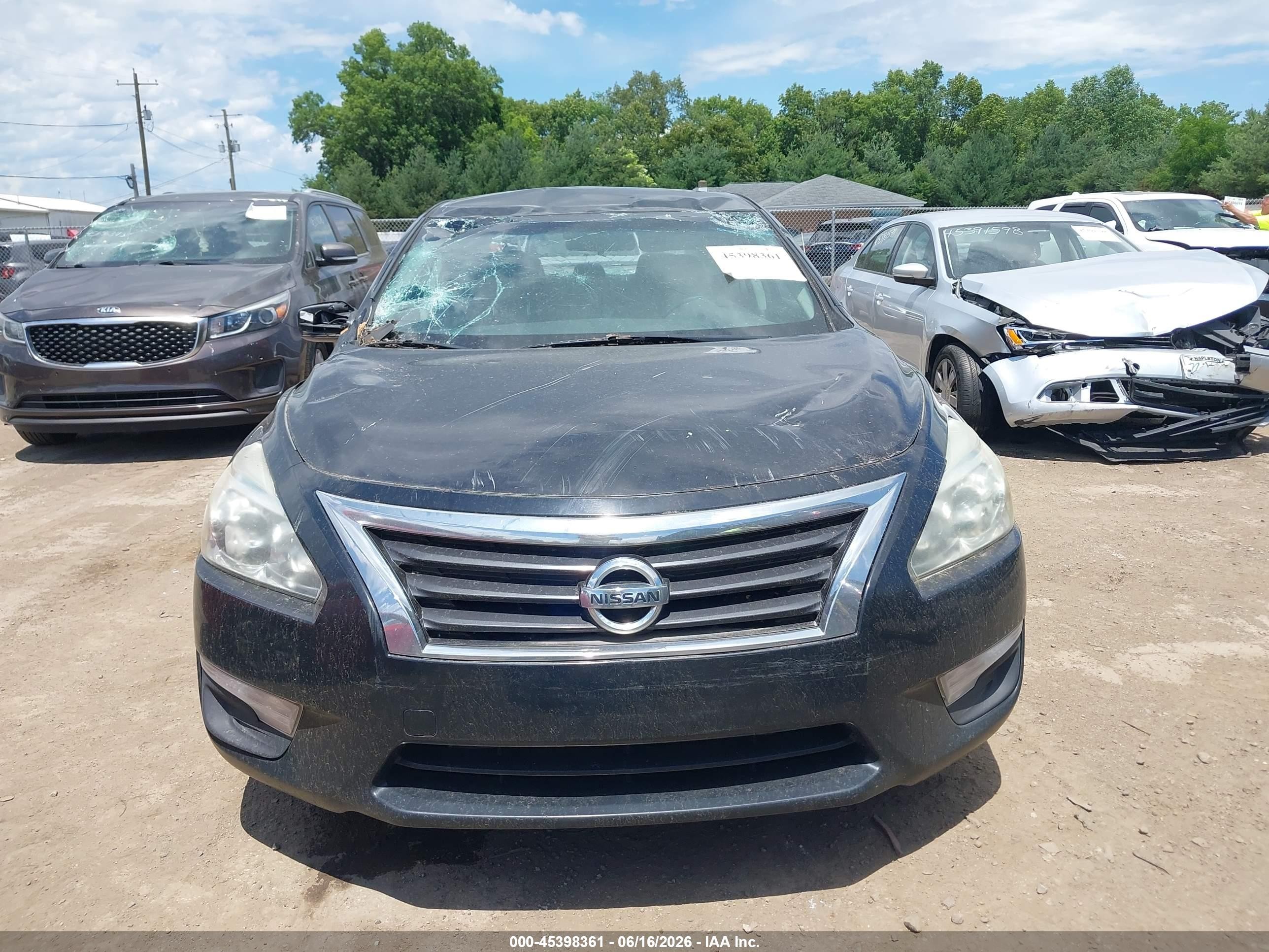 2015 Nissan Altima 2.5 S Черный vin: 1N4AL3AP2FC497977