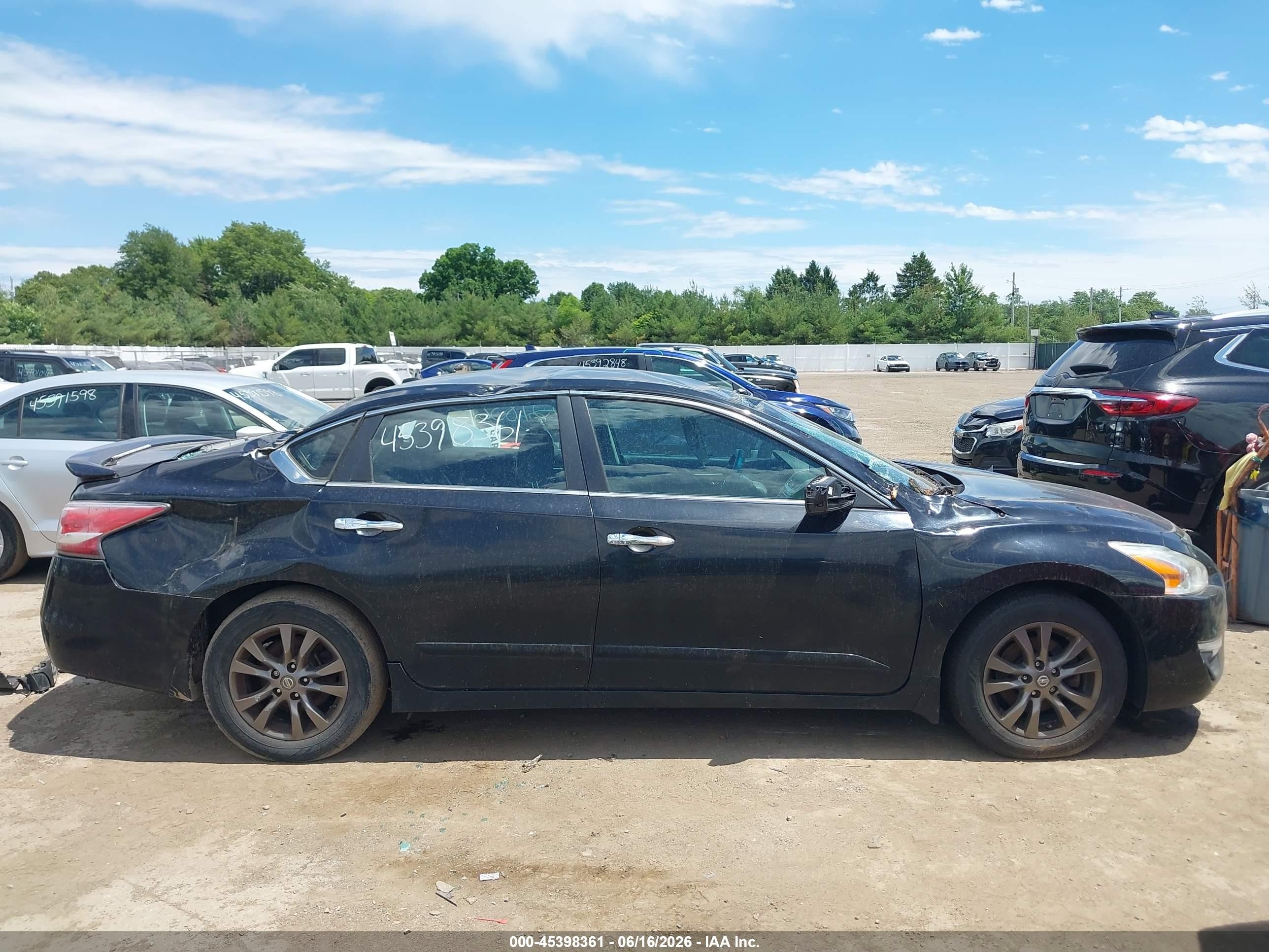 2015 Nissan Altima 2.5 S Черный vin: 1N4AL3AP2FC497977