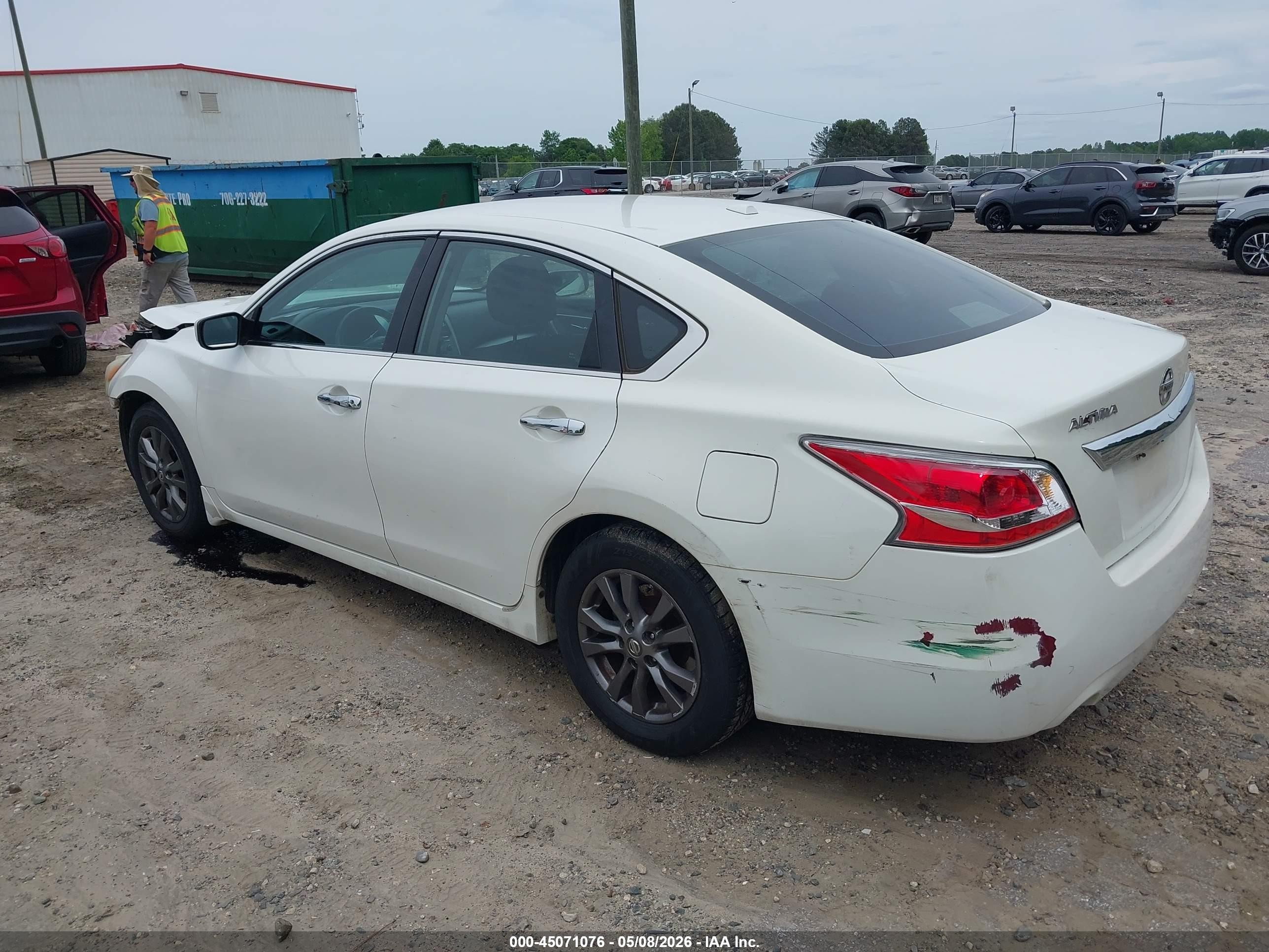 2015 Nissan Altima 2.5 S White vin: 1N4AL3AP2FC498949