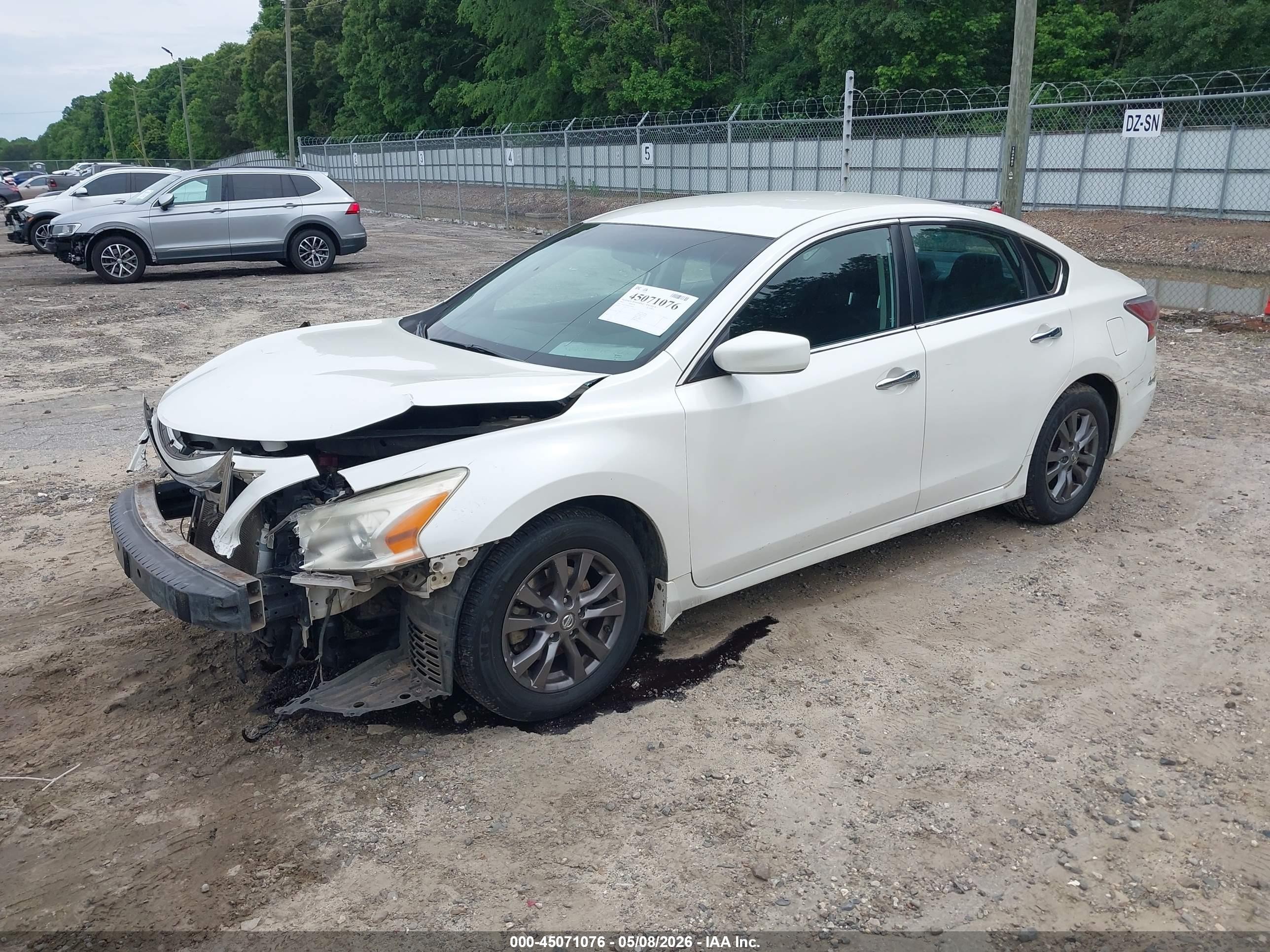 2015 Nissan Altima 2.5 S White vin: 1N4AL3AP2FC498949